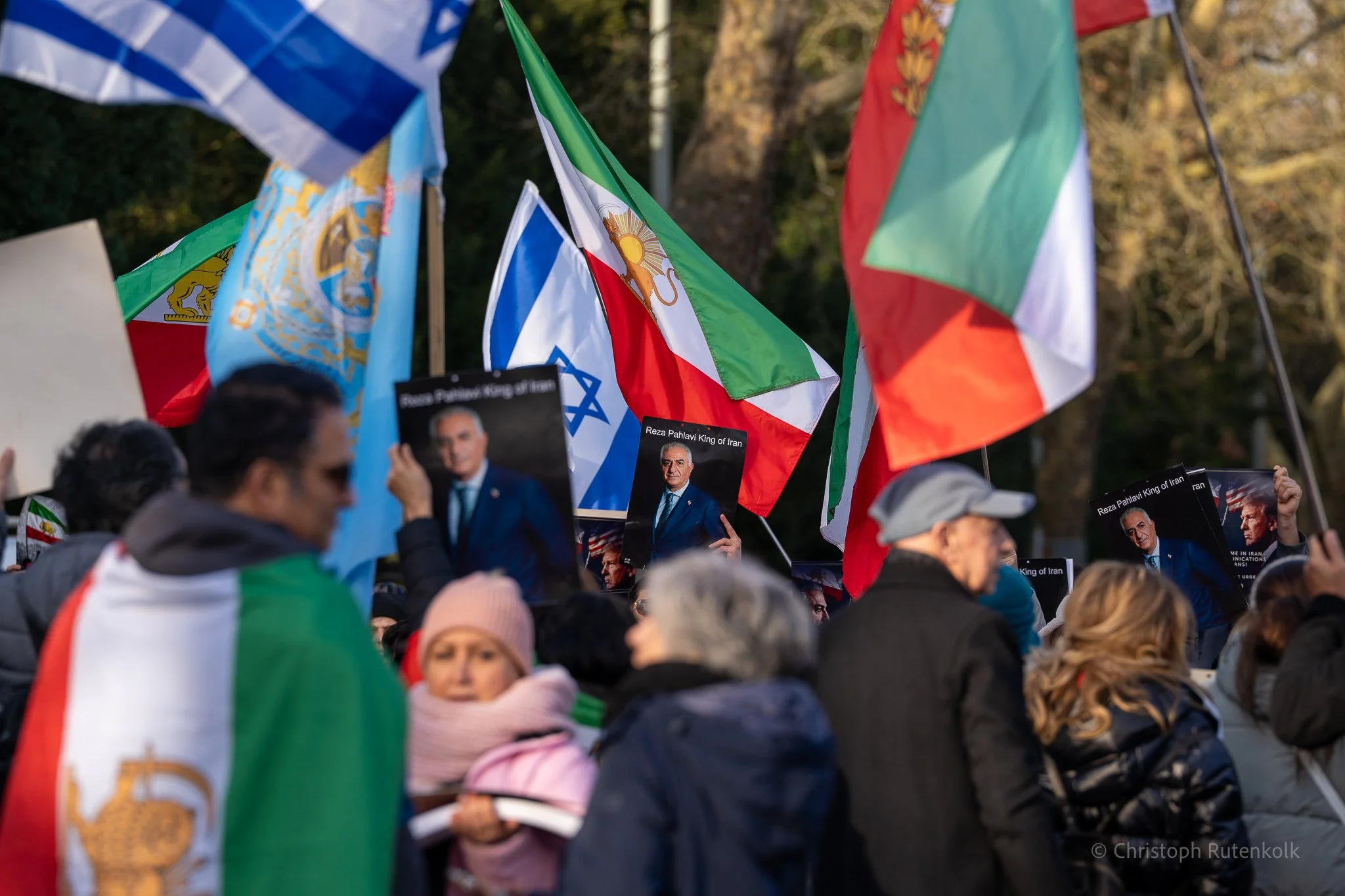 Thumbnail Peacefull Iranian anti regime protest, in front of US Consulate-20.jpg