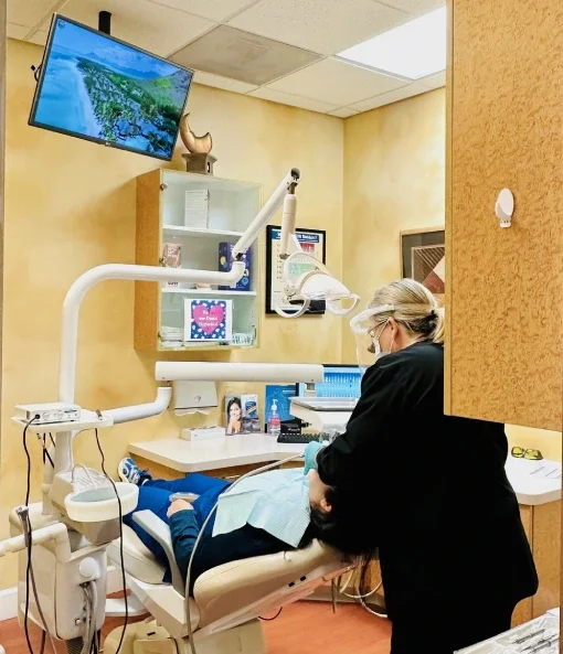 Dentist discussing dental pain with a patient