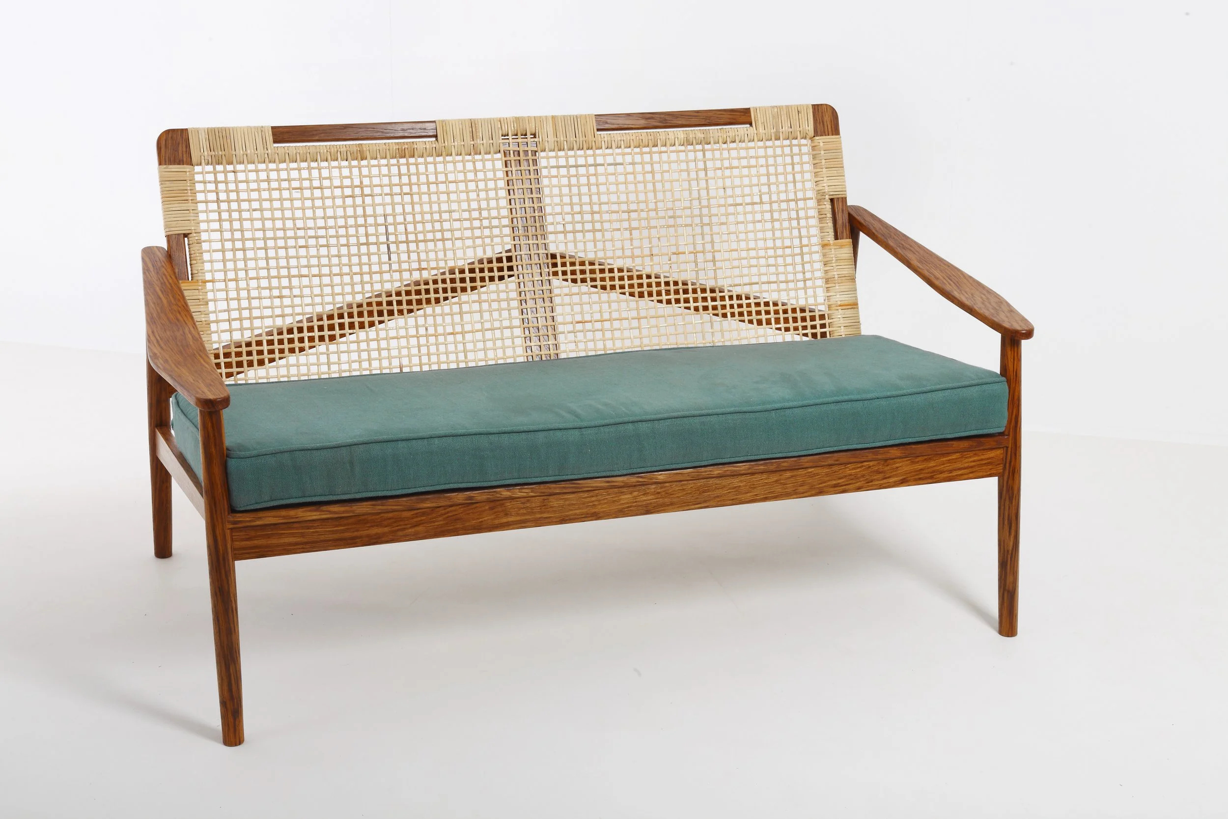 Ollie Bench004.jpg