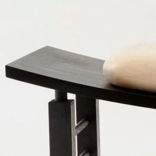 Pillow bench008.jpg