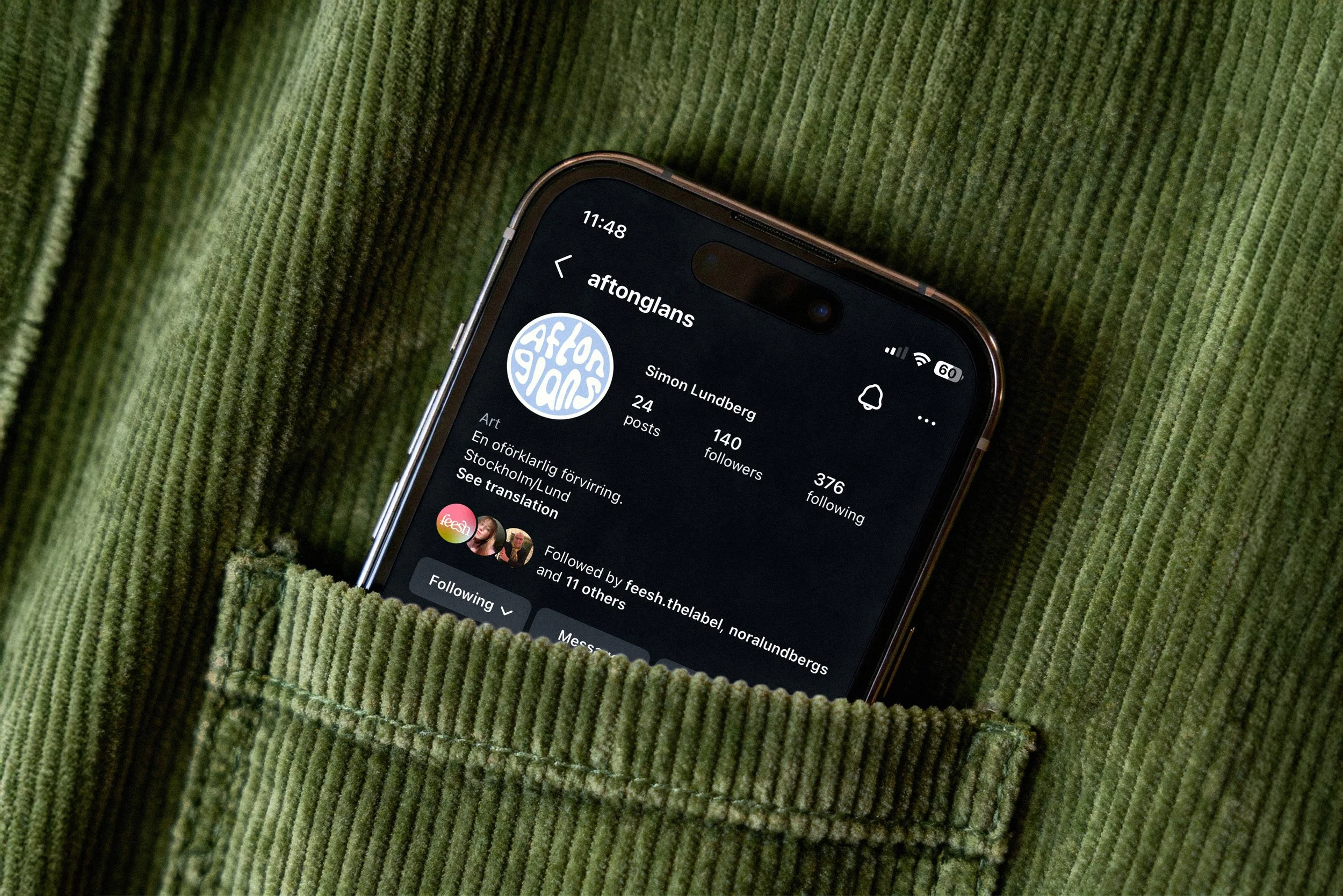 phone darkmode.jpg