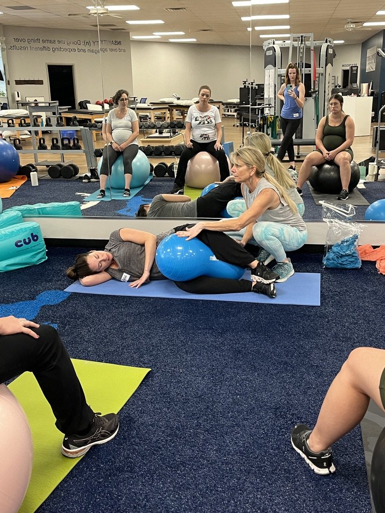 childbirth-prep-class-peanut-ball