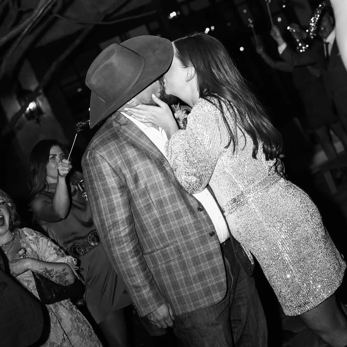 a perfect fort worth, texas wedding 🤠💍 can&rsquo;t wait to see all the pictures from abby &amp; charlie&rsquo;s special day 🤍

Bride: @abby.m.forster 
Photography: @jessieclarkphoto