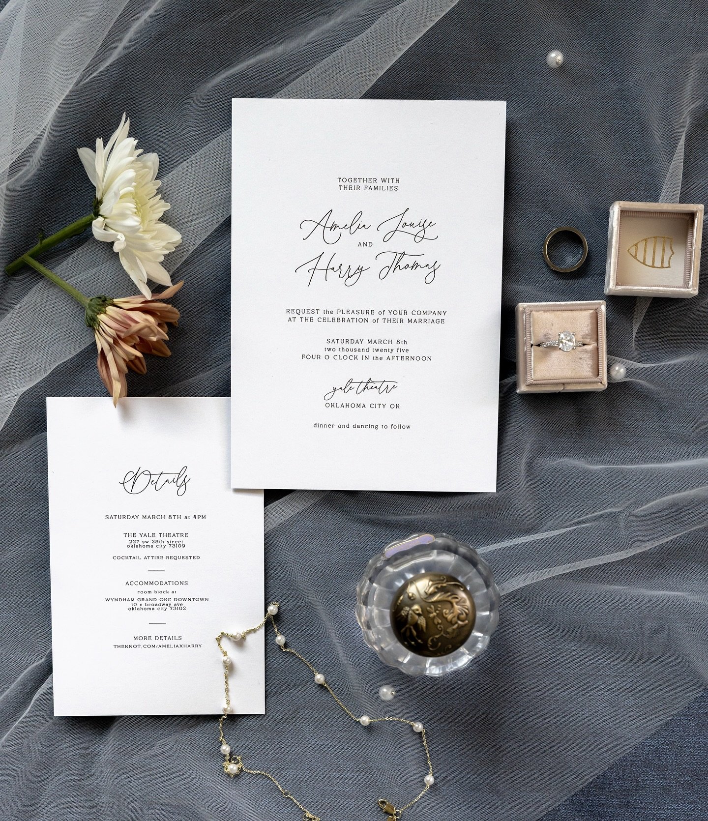 Keeping it simple, sweet, and a little bit romantic 💌
This suite was all about clean lines, soft script, and setting the vibe for a beautiful day. Love when everything comes together just right ✨
📷: @kendrareidphotography 
.
.
.
.

#weddingstatione