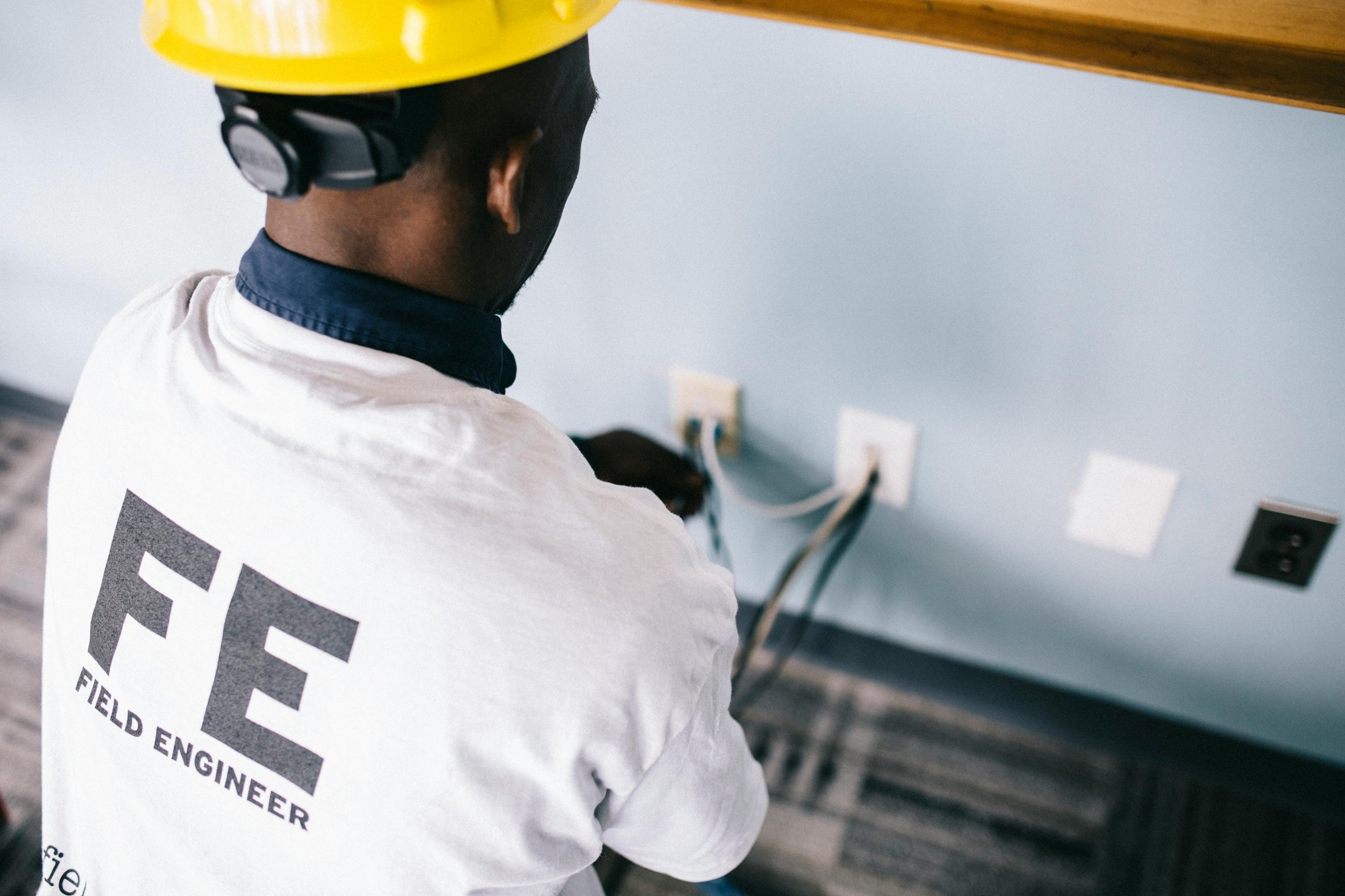 pexels-field-engineer-147254-442160.jpg
