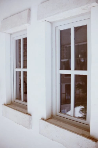 🧰 Window repairs (basic each): $95 – $200