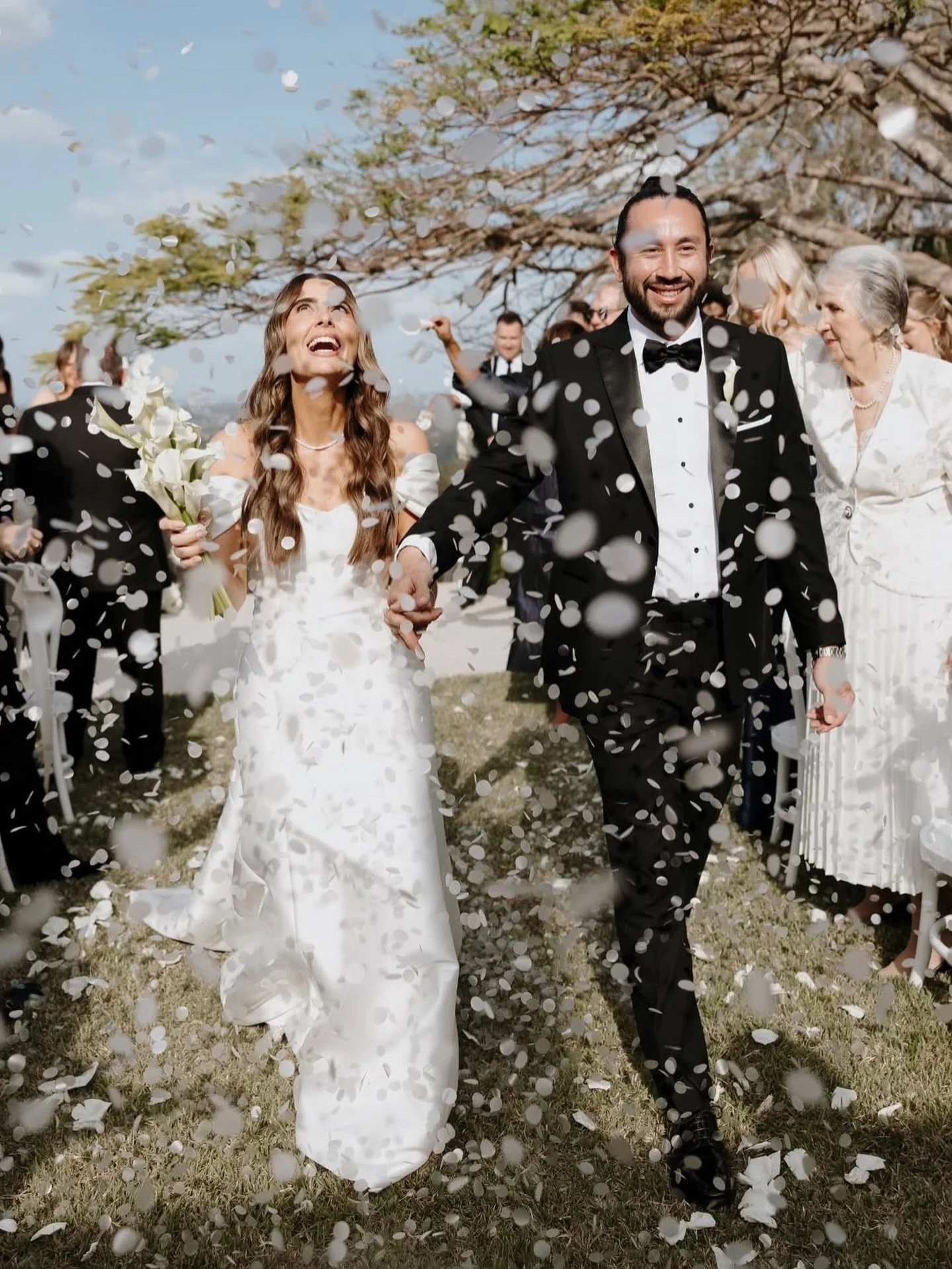 casa bare bride @nicolajaynebarber_  married her 🤍 over the weekend at a private estate in Queensland

we can&rsquo;t wait to see more photography magic from @georgebowdenphoto