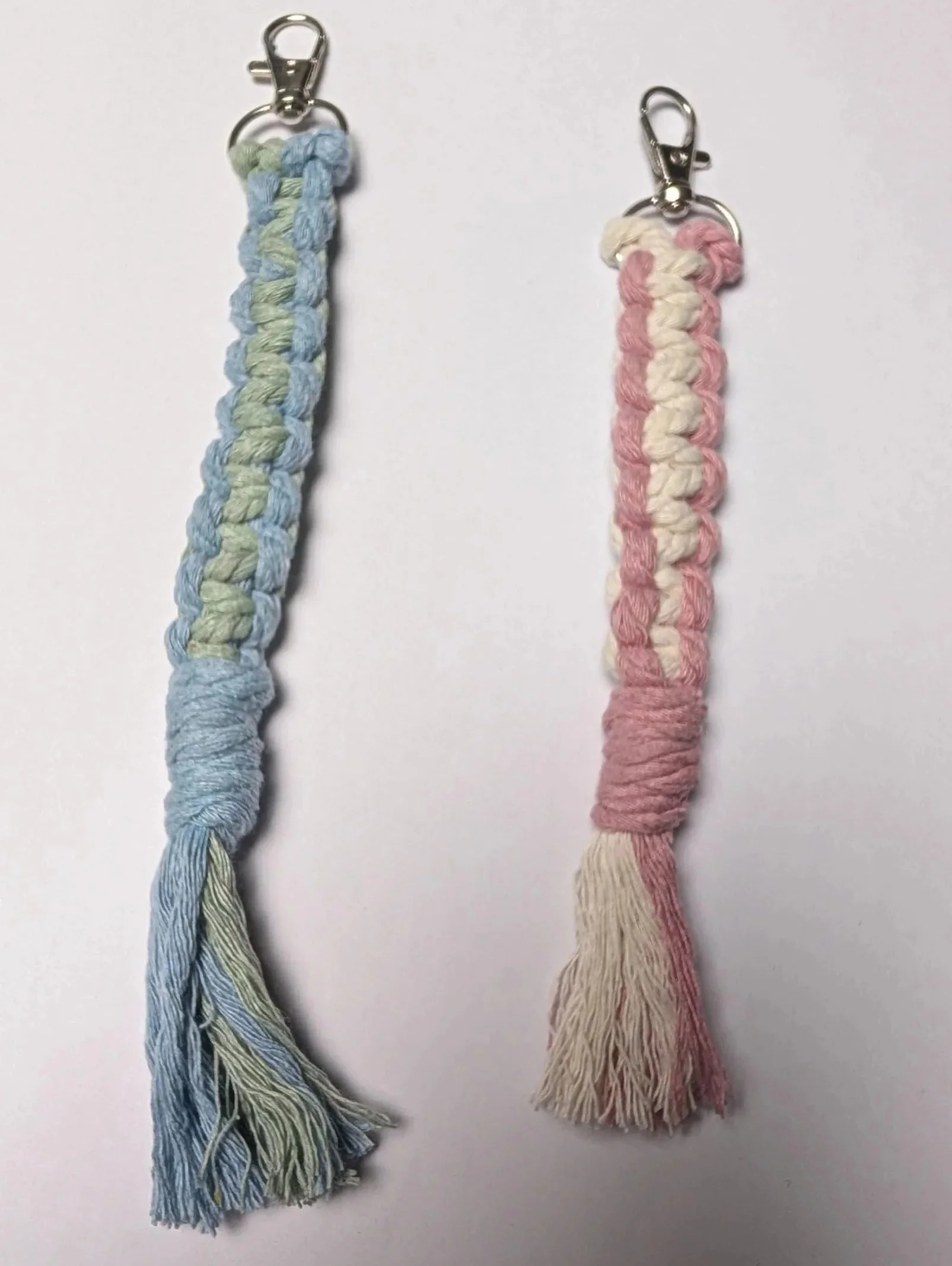 macrame%2Bkeychain2.jpg