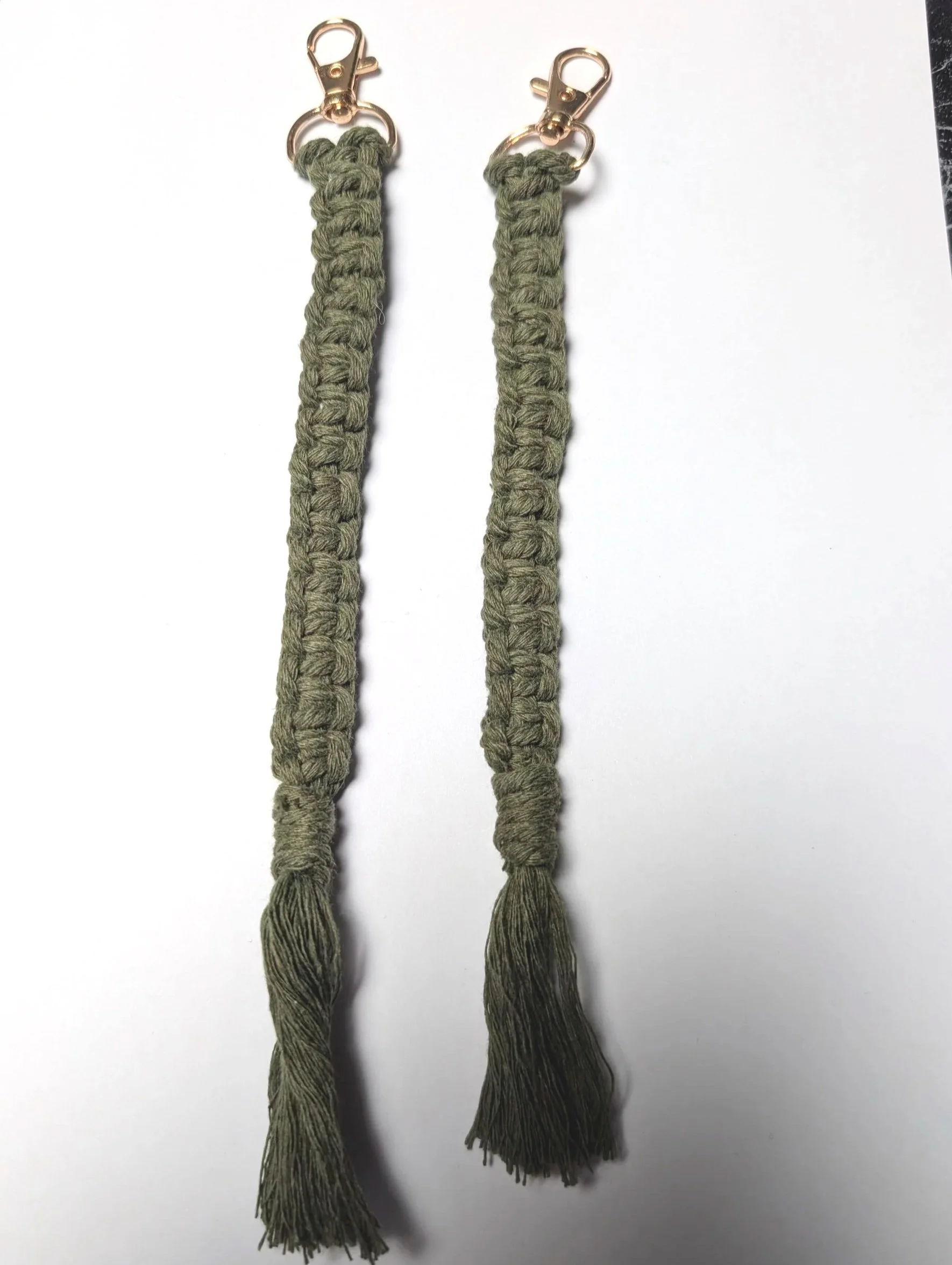 macrame+keychains.jpg