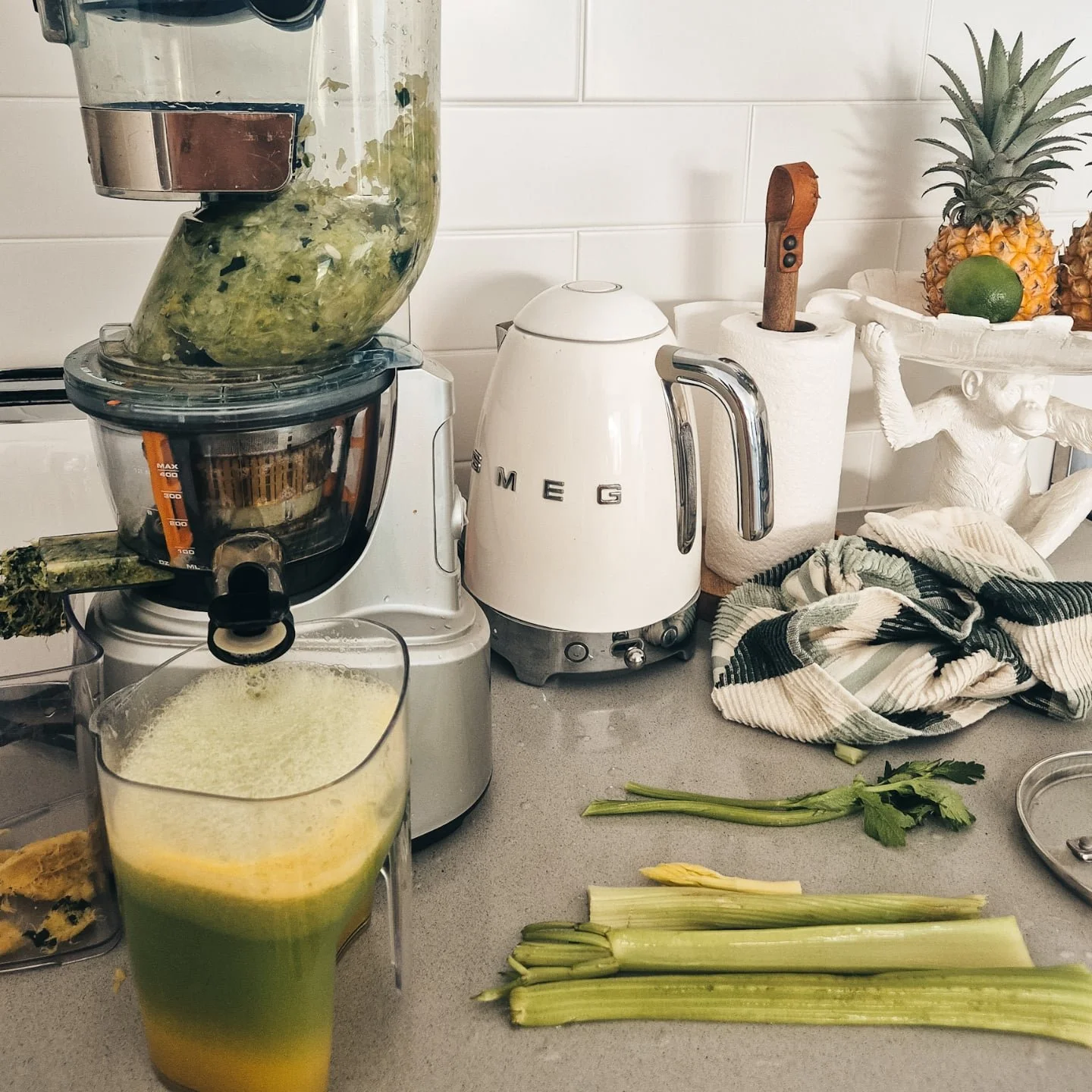 It&rsquo;s a green juice kinda day 💚
Oxygen + anti-inflammatory foods = serious synergy.

When you fuel your body with vibrant greens, you&rsquo;re not just nourishing &mdash; you&rsquo;re&nbsp;enhancing the power of oxygen&nbsp;to flood your cells,