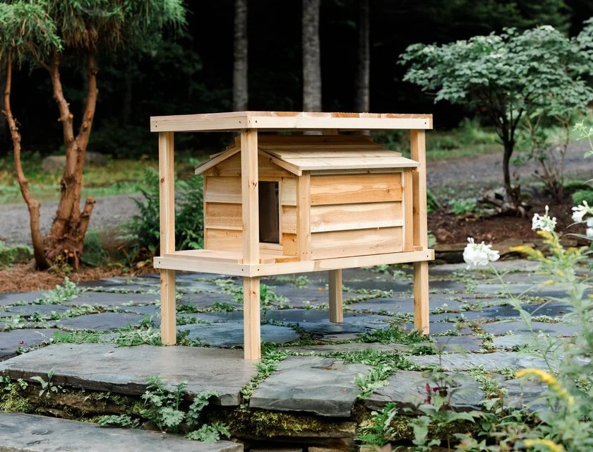 Large Cedar Insulated Cat House with Platform and Loft