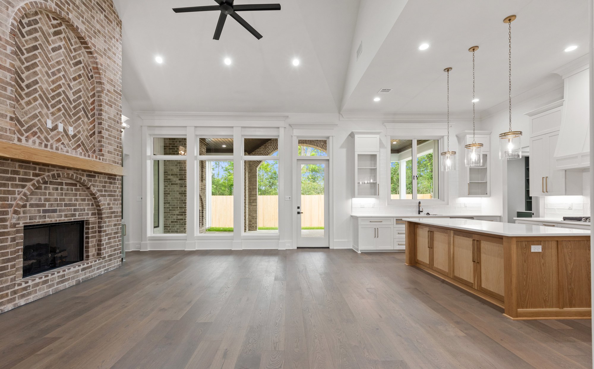 2915-70_08 Living.jpg