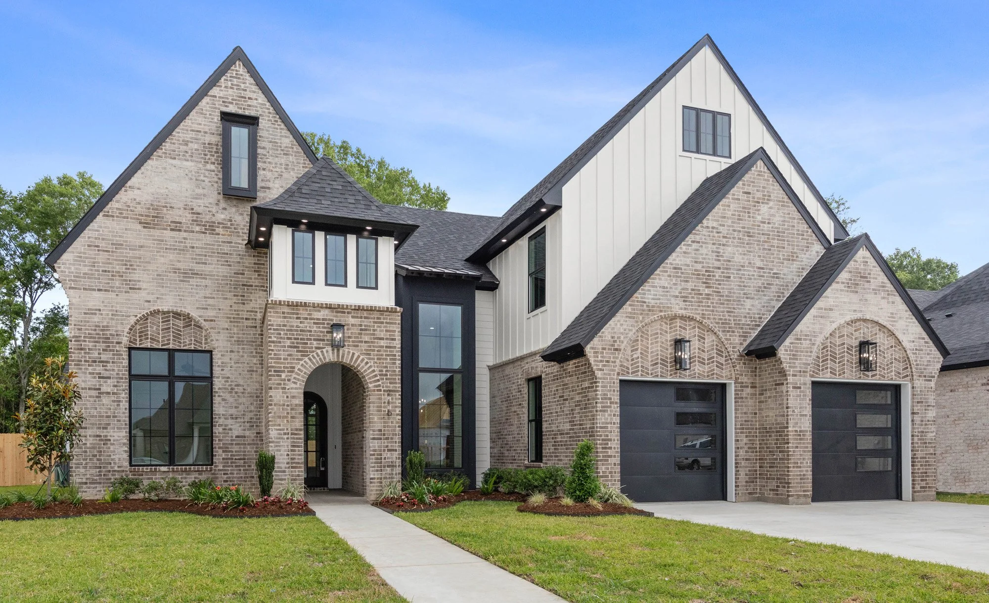 2915 Square Feet