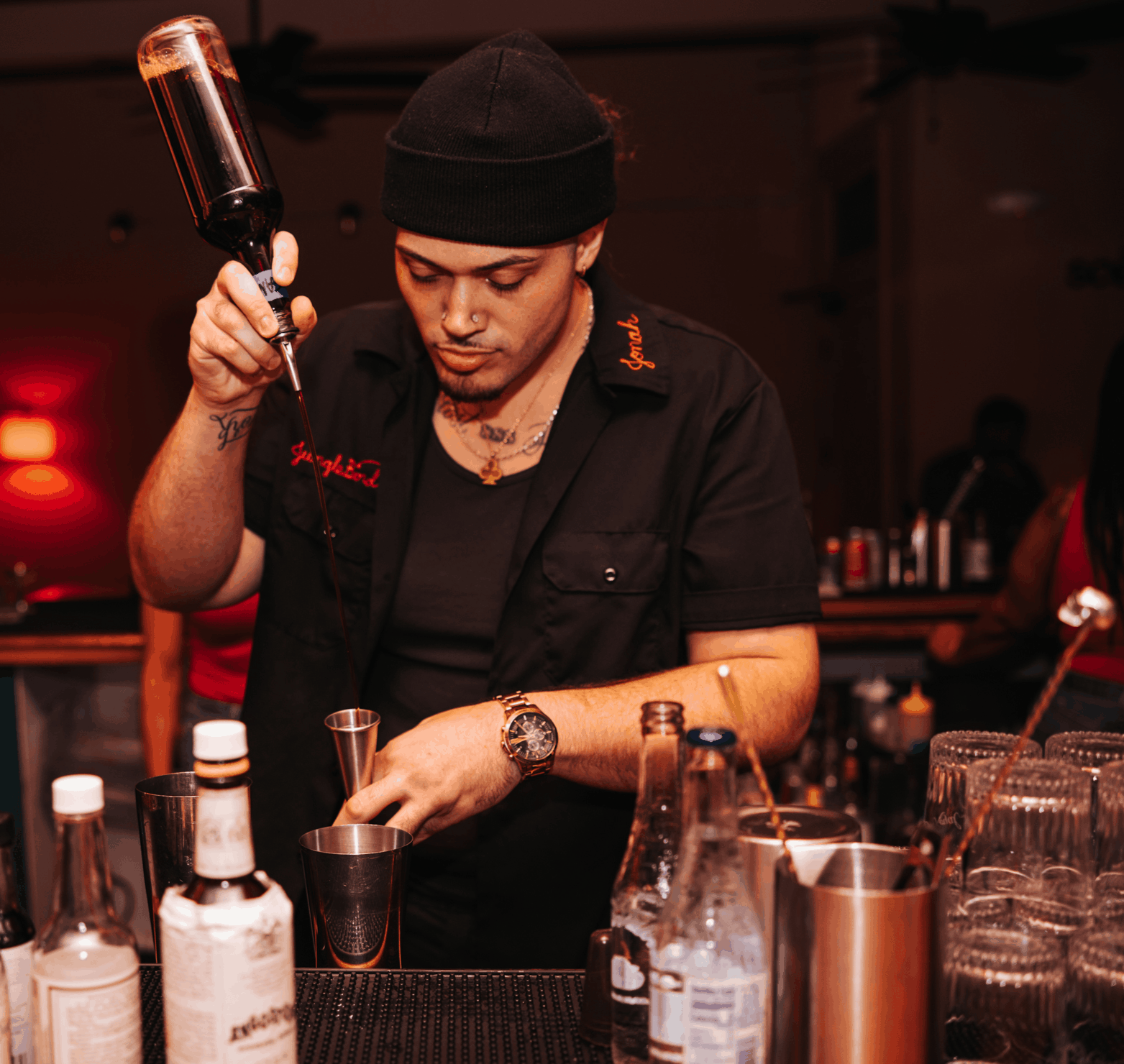 Crown Friendsgiving at Nightbloom-31.gif