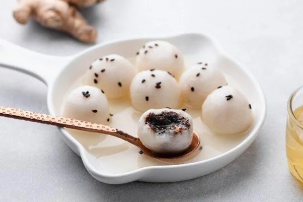 Sweet Rice Balls (Tangyuan)