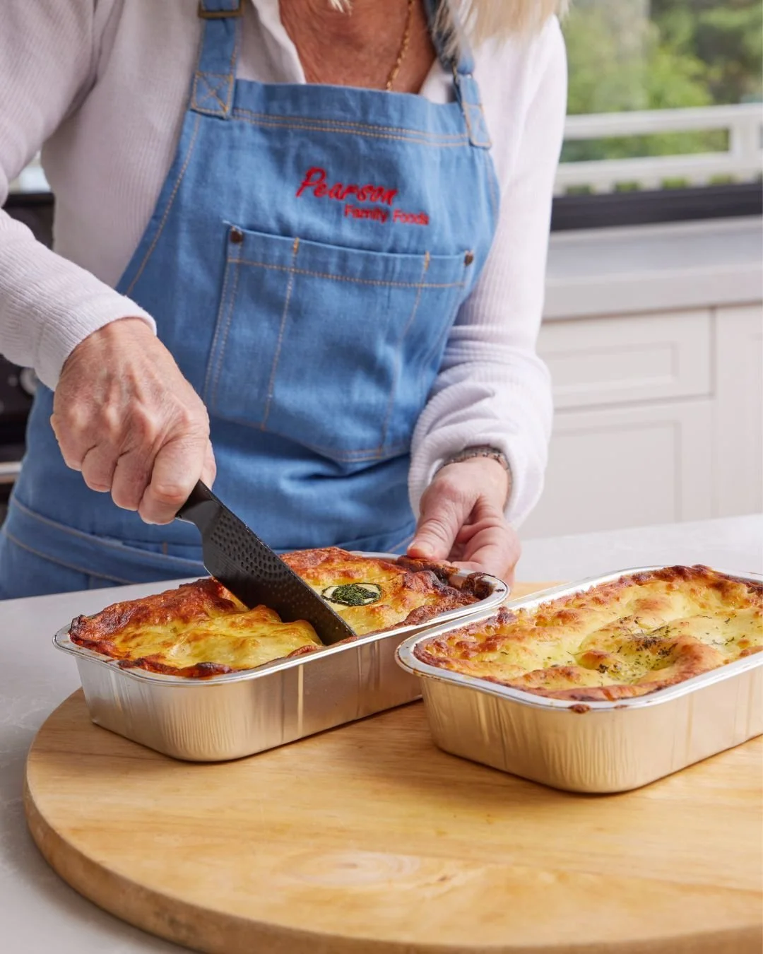 Hello October 👋 Start the month right with our fully loaded vegetable lasagne! That's your midweek dinner sorted and one less thing to worry about! 

Find your nearest stockist via the link in bio!

📸 @jonwebbphotography

#PearsonFoods #lasagna #pa