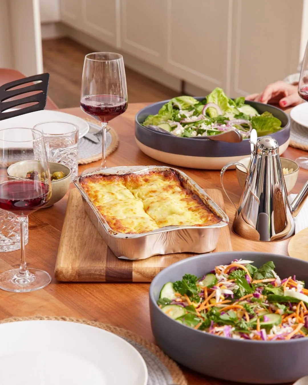 The crowd-favourite beef lasagne, the Sunday classic everyone loves. Perfect for a cosy night in before the week begins 🤎

📸 @jonwebbphotography

#PearsonFoods #lasagna #pasta #SpaghettiBolognese #handmade #food #MelbourneFoodie #beef #SmallBusines