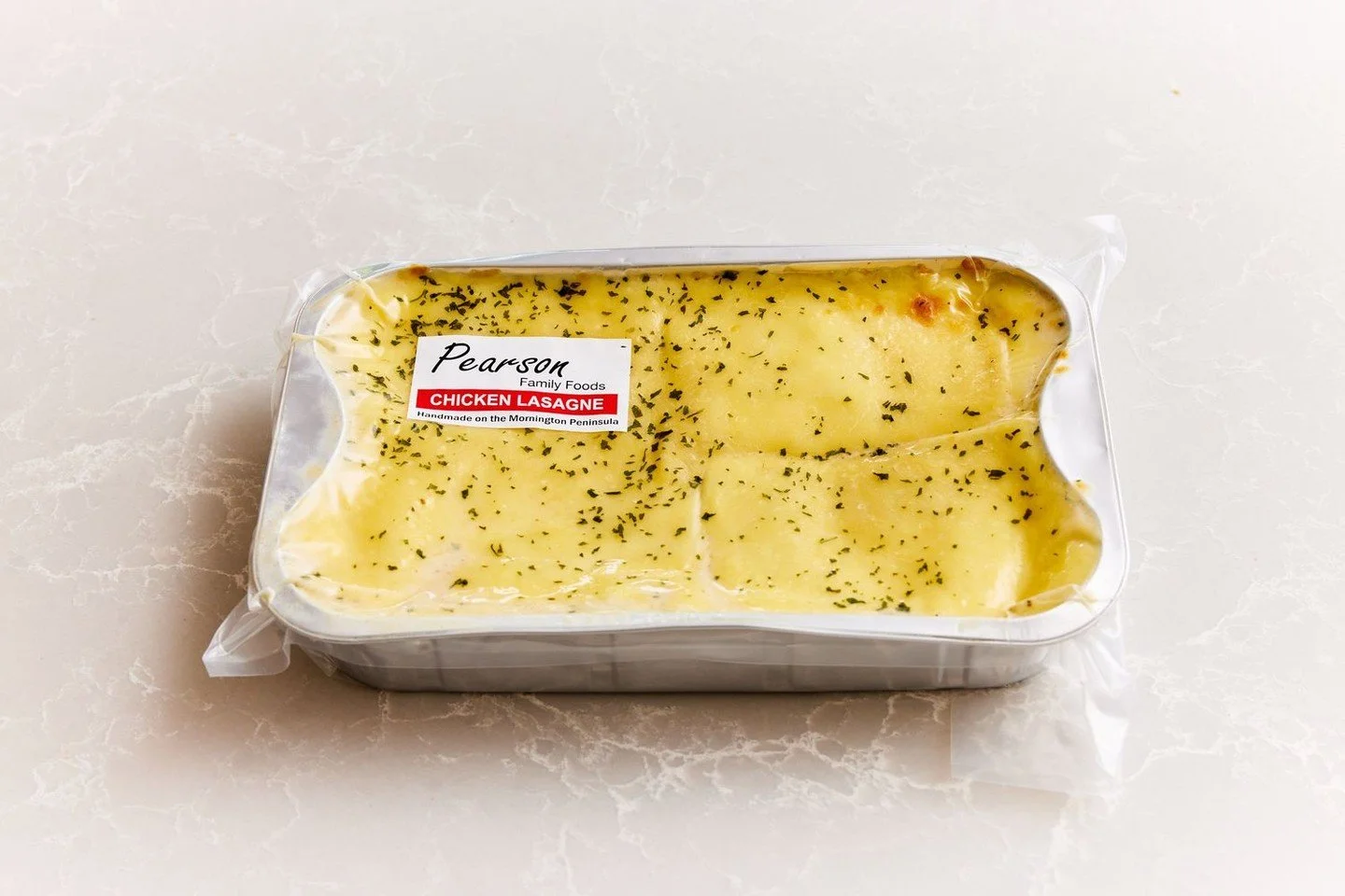 Meal time made easy! Our chicken lasagne comes in three sizes: Large 1500g, Medium 900g, Small 430g, and stays fresh for up to 14 days in the fridge (or longer in the freezer). Pop it in the oven and dig in!

📸 @jonwebbphotography

#PearsonFoods #la