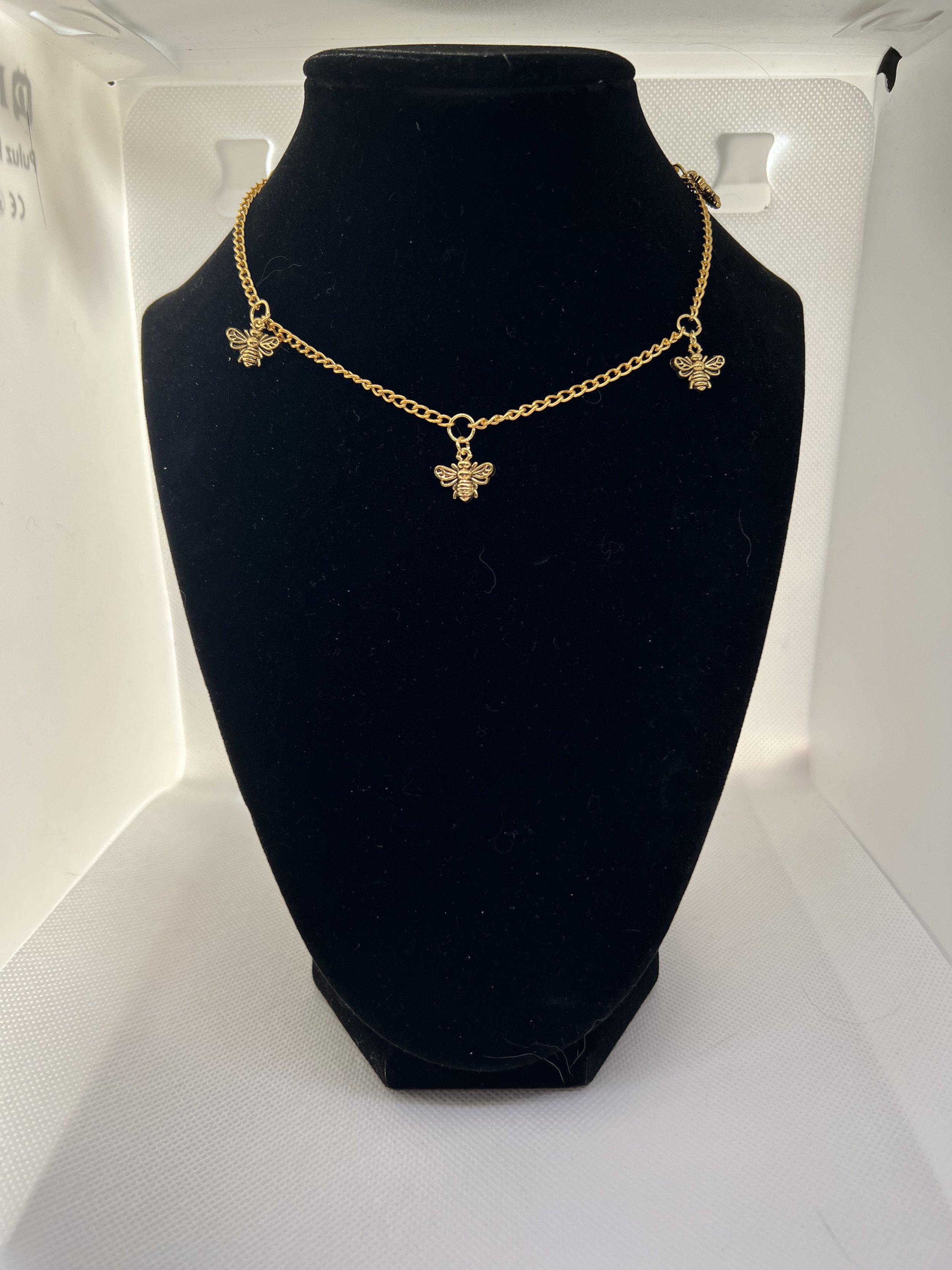 Buzzy Bee Necklace