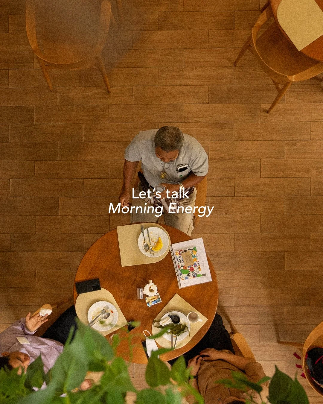 𝑳𝒆𝒕'𝒔 𝒕𝒂𝒍𝒌 '𝑴𝒐𝒓𝒏𝒊𝒏𝒈 𝑬𝒏𝒆𝒓𝒈𝒚'
.
Morning is powerful because it’s the moment when day unfolds and we get to choose how to mean and meet it. To wake with ease means breathing ourselves into existence and letting our bodies sett