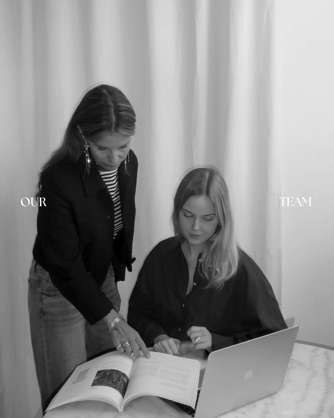 M&oslash;d teamet bag 9PR 🖤 

Drevet af relationer, kreativitet og st&aelig;rke fort&aelig;llinger.