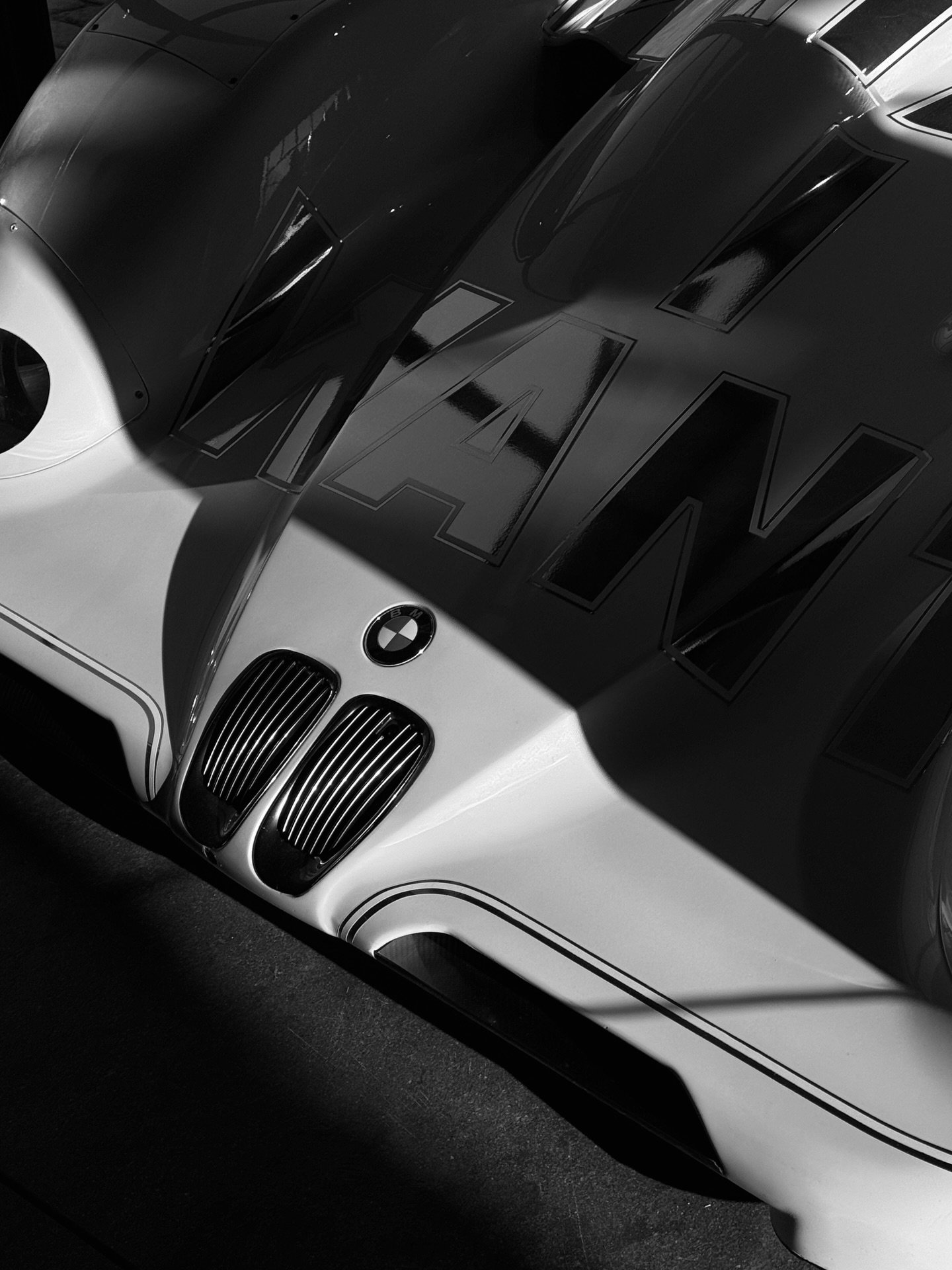 I sidste uge havde vi forn&oslash;jelsen af at opleve Nordeuropas st&oslash;rste BMW Art Cars-udstilling hos @classiccarhousedenmark 🩶

En inspirerende aften med middag og pr&aelig;sentation af bilerne af Jens-Peter Brask og Thomas Girst.