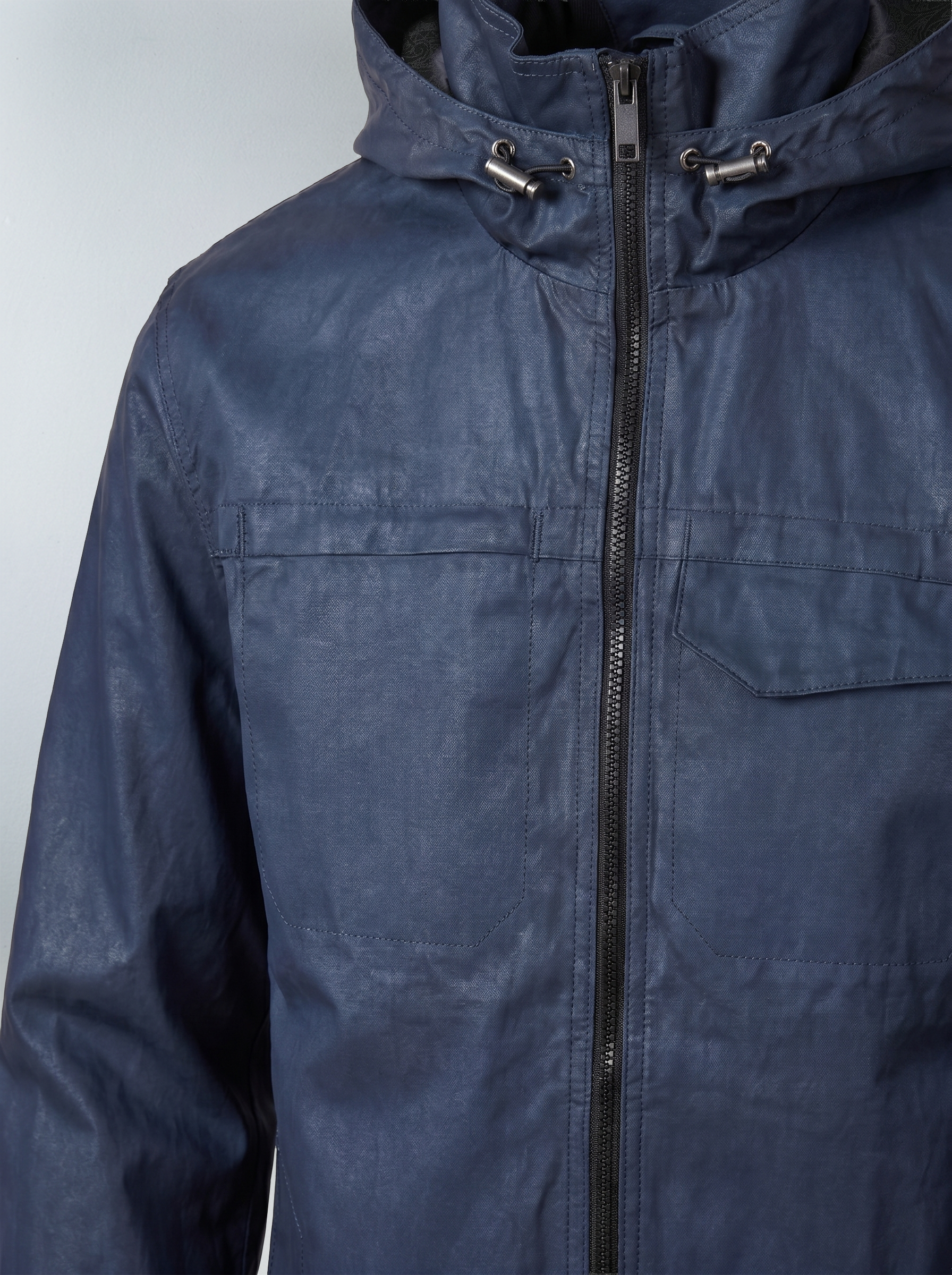 OSCAR RESIN-COATED COTTON JACKET_closeup_final.png