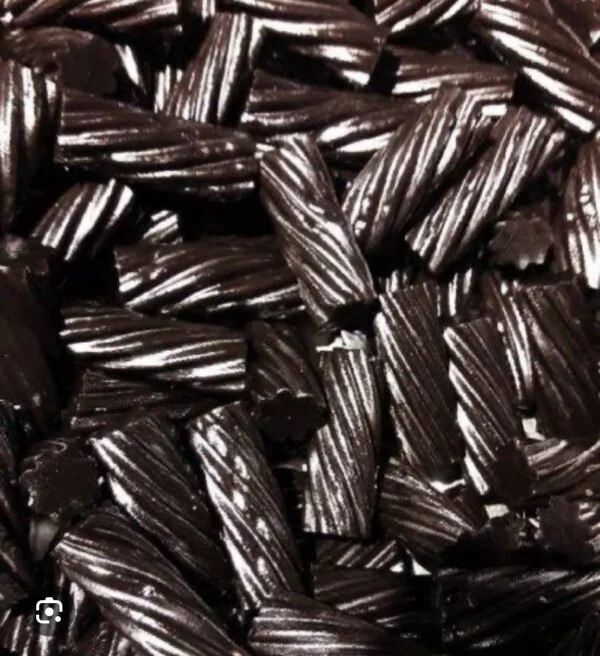 Licorice Twist Pieces 200g