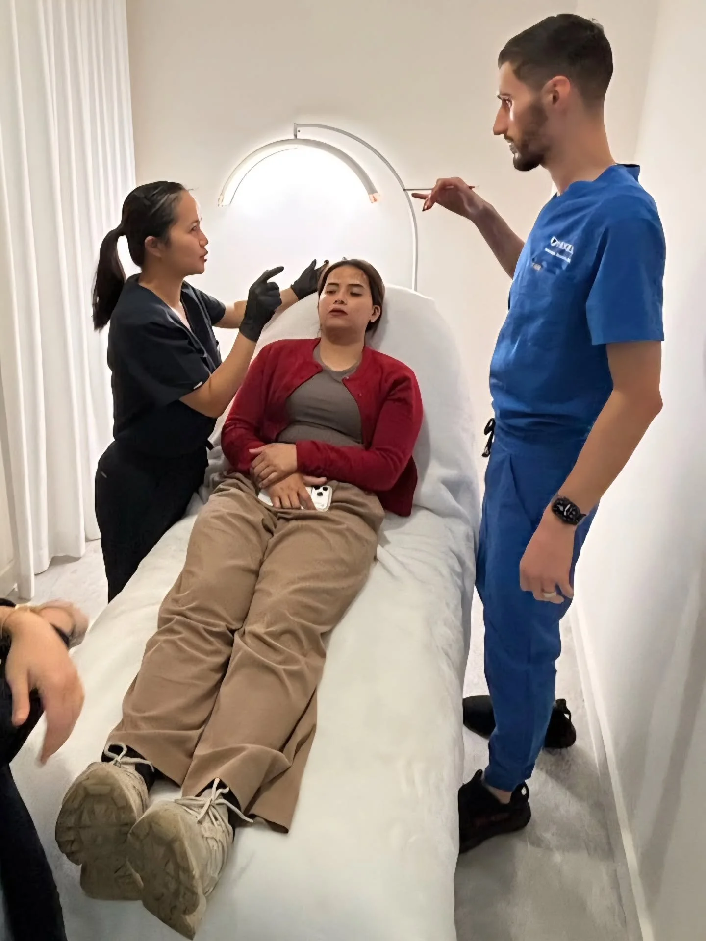 Had such a great time training with @hugel_aus ! ✨ I love continuing my education so I can keep improving my skills and provide the best care and safest treatments for my clients. Always learning and growing.

#cosmeticnurse #facialtreatment #sydneyc