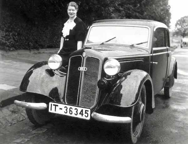 Same story, different timelines