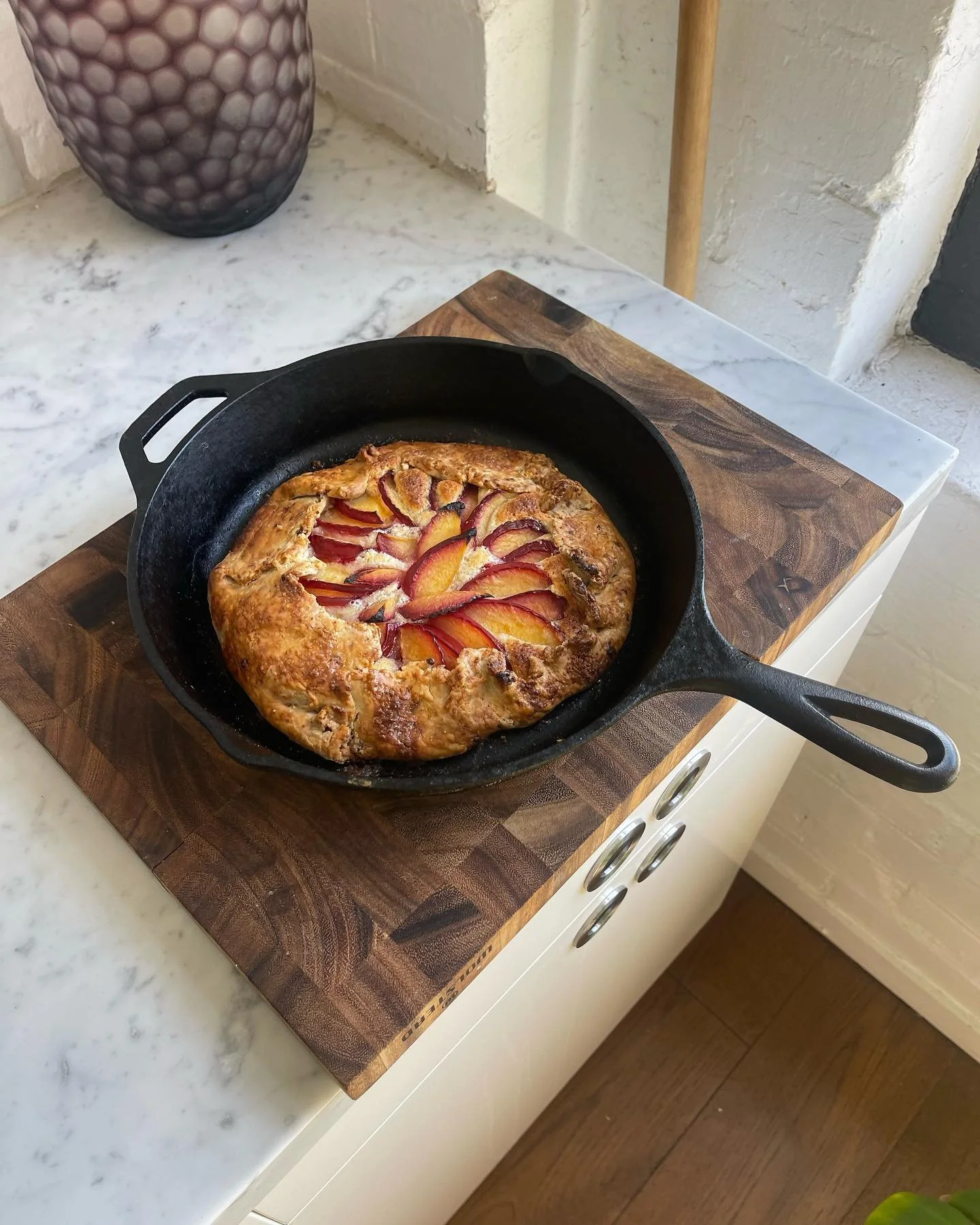 buckwheat and pink pepper crust, frangipane and plum tart!