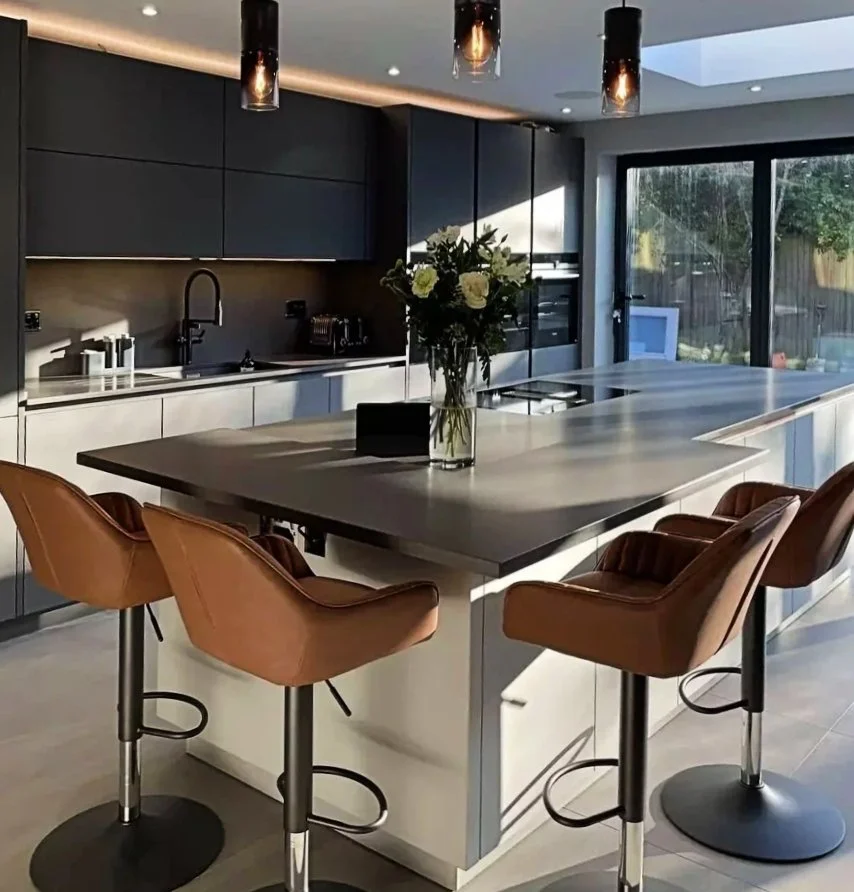 Dark Grey Handleless Kitchen in Southampton