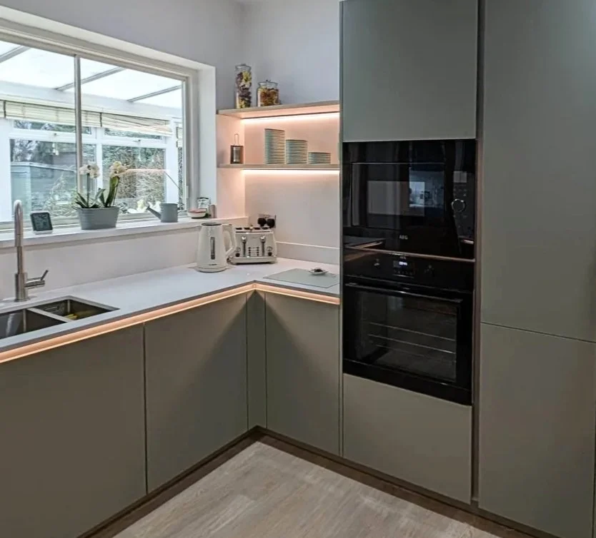 Green Handleless Kitchen in Bournemouth