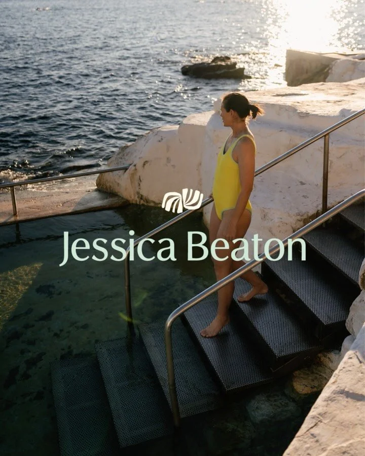 She&rsquo;s here 🌊☀️🧡 Meet Jess: Dietitian for busy mums 35+ navigating perimenopause with real life still in full swing.

Because changing bodies.
Shifting hormones.
School runs. Work. Mental load.
It&rsquo;s a lot.

Jess supports women through pe