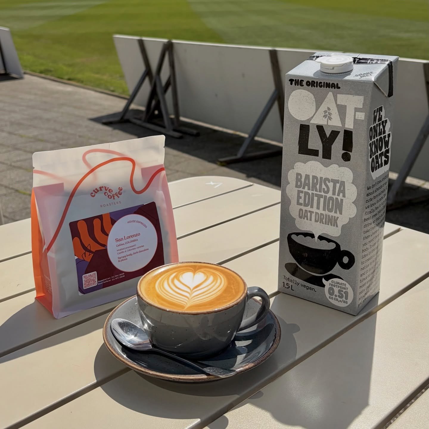 Made with love, @oatly &amp; @curveroasters 🤍