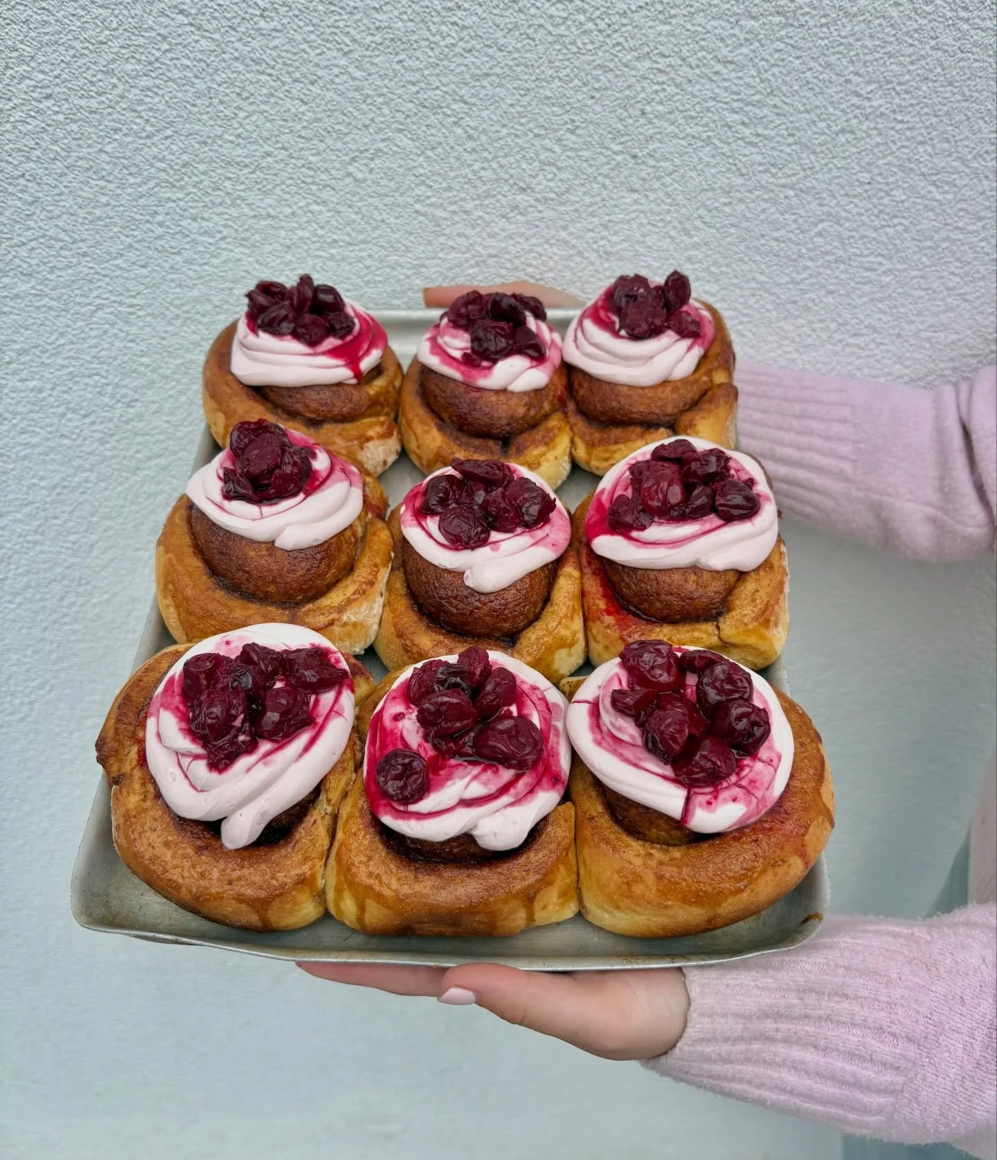 HOMEMADE CINNAMON BUNS!
with cherry compote and cream cheese frosting 🍒

They go quickly! Head over to Oriole for some serious deliciousness