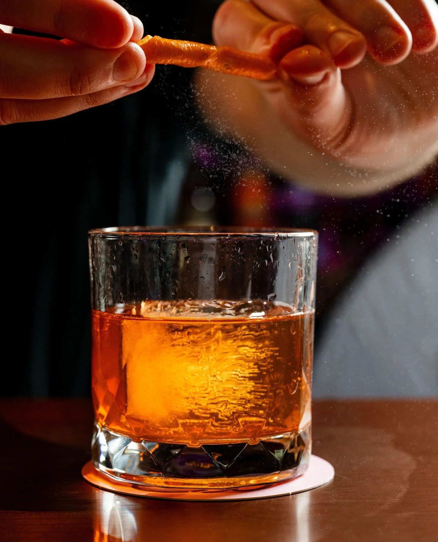 It&rsquo;s Happy Hour every day at Dive Bar 🥃 Join us from 4-6pm for $8 Schooners, $10 House Wines and $15 Cocktails.⁠
⁠
#DiveBarMelbourne #HappyHour #MelbourneBars #Cocktails #AfterWorkDrinks