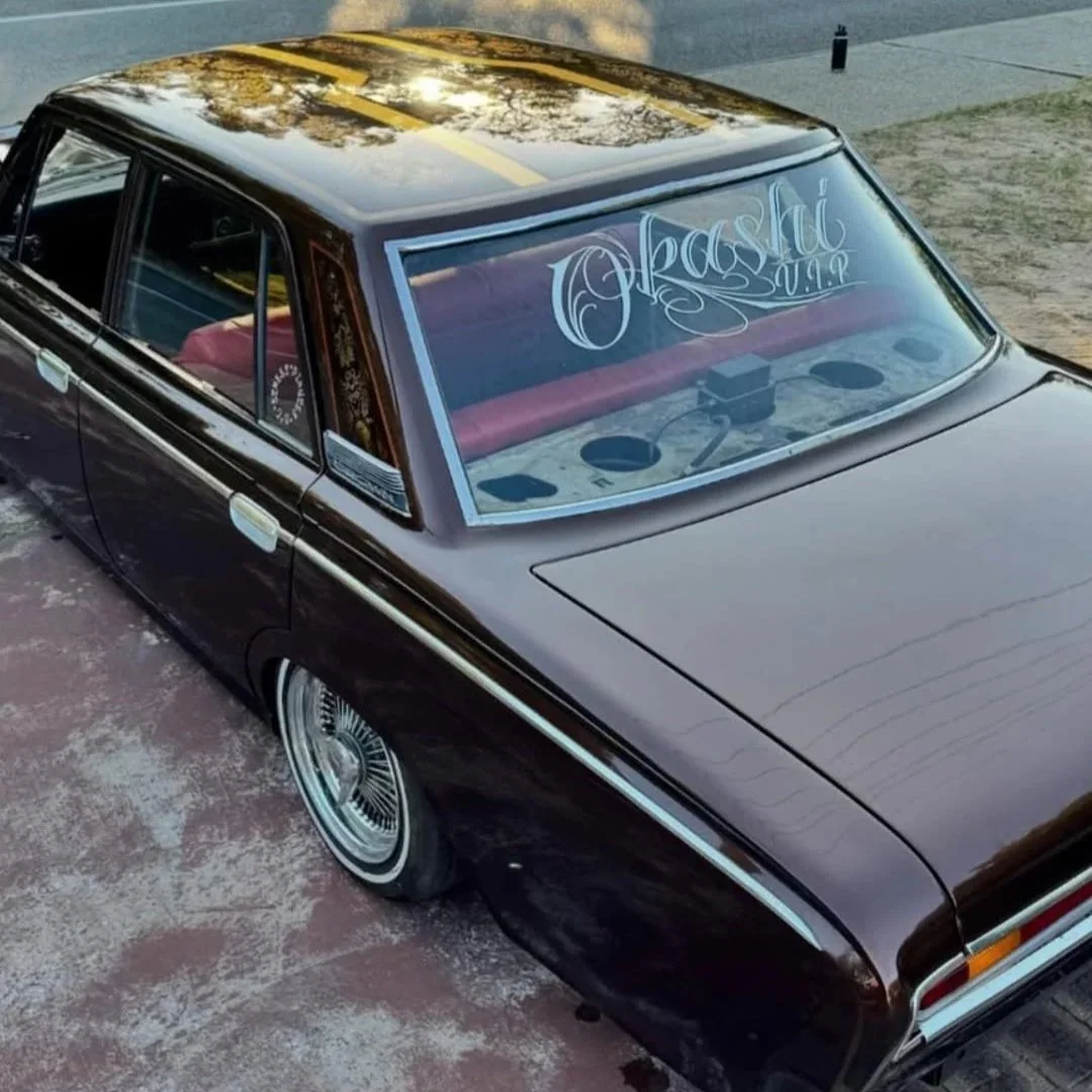 Rear+Banner+Old+Crown.jpg