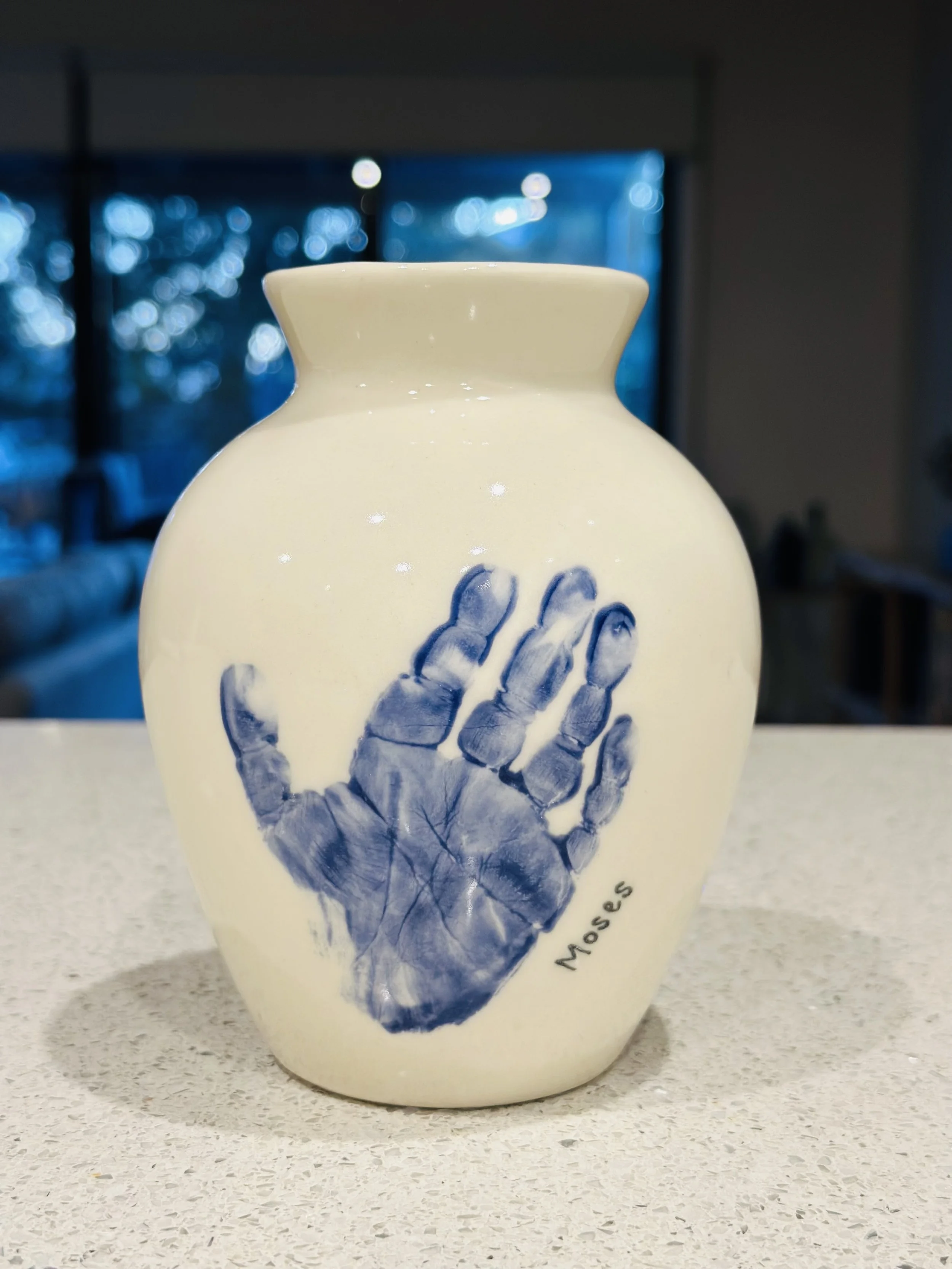 baby-handprint-bulb-bouquet-vase-keepsake.jpg