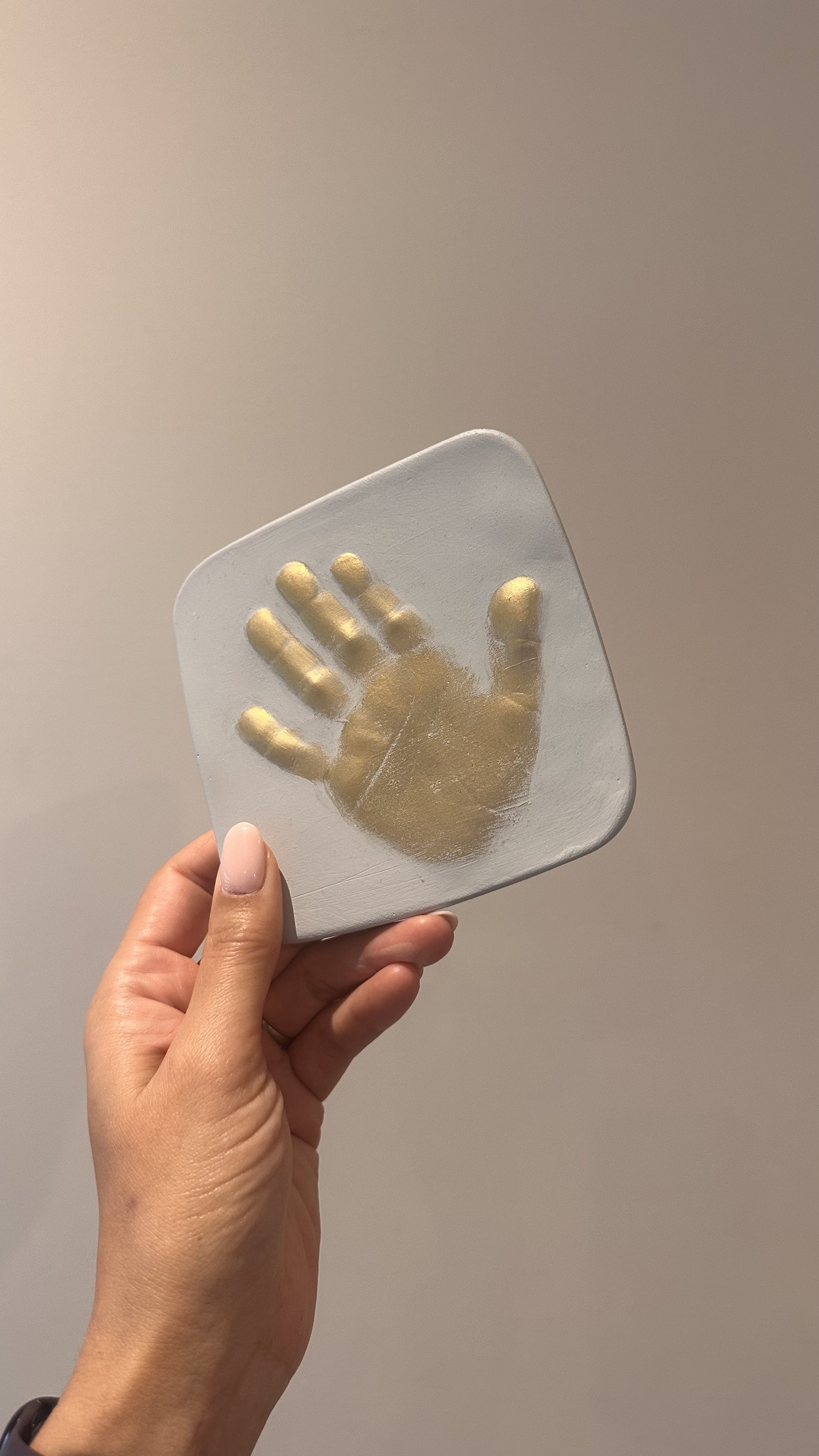 single-lightgrey-plaster-impression-keepsake-baby-handprint-footprint.jpeg