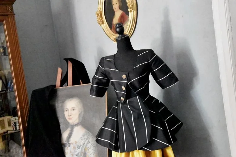 Yves Saint Laurent au Château de Lézan : la haute couture sort de l'ombre