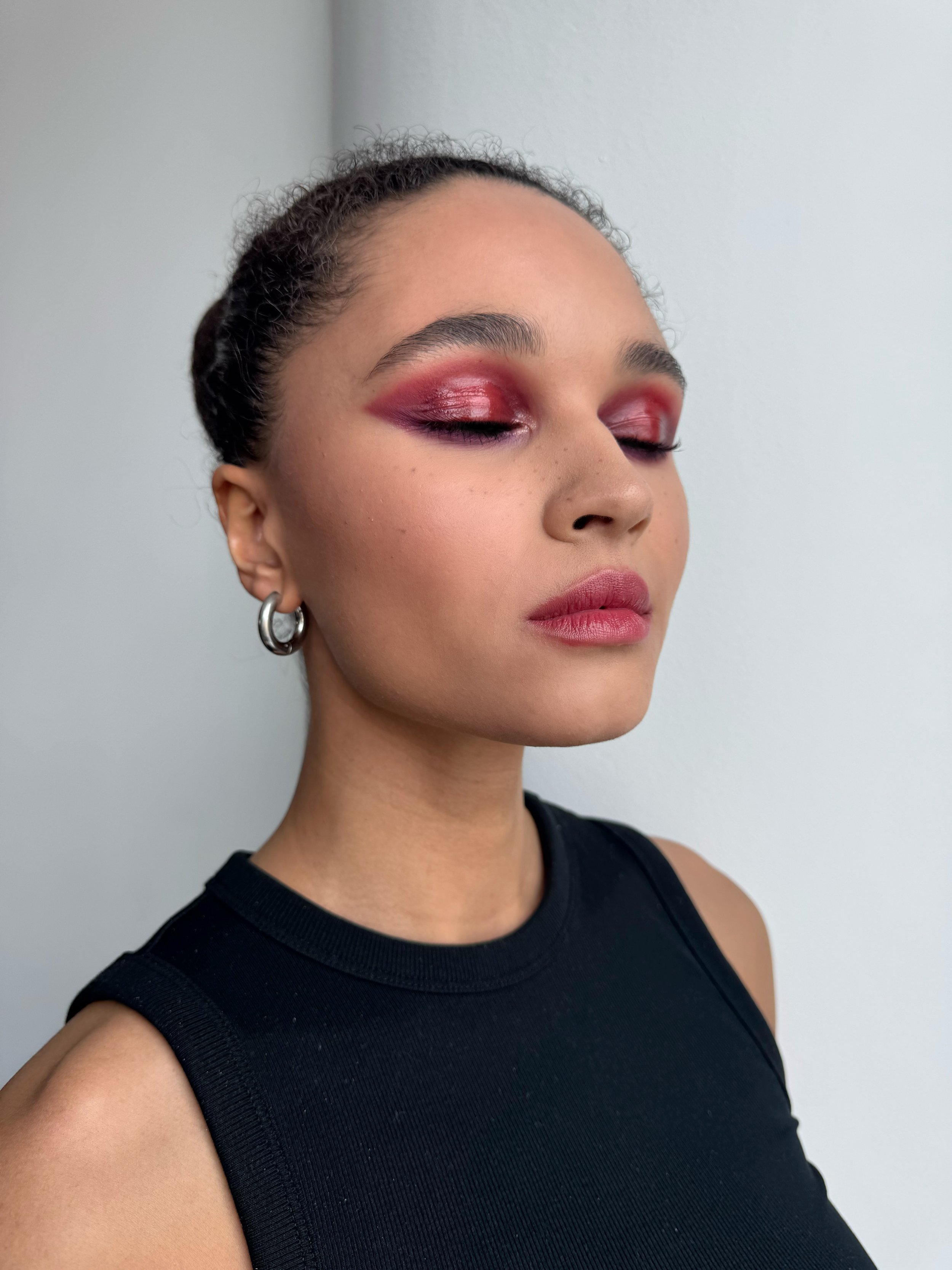 Facetune_13-03-2025-21-15-25.jpg
