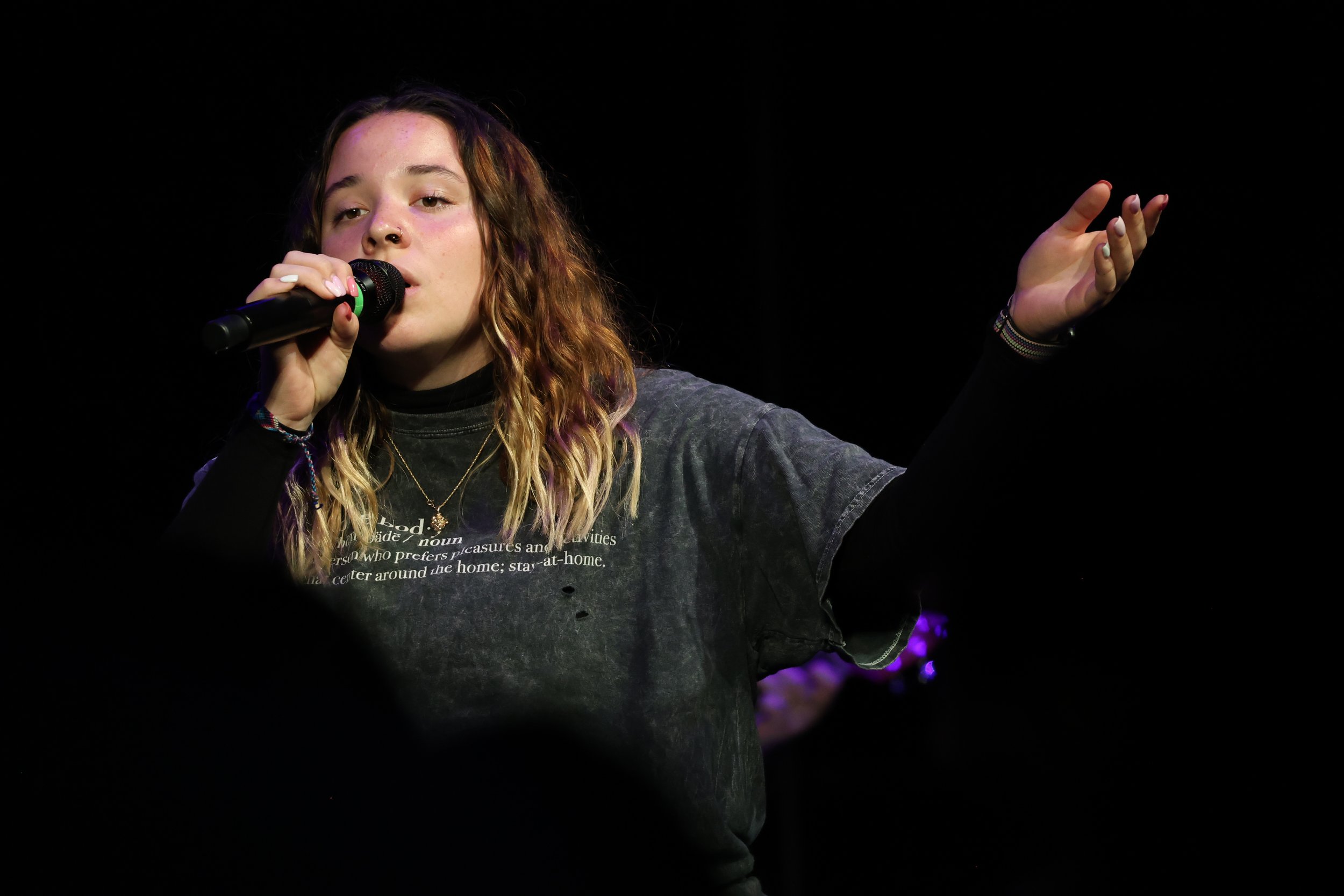 Daniella through the crowd.JPG