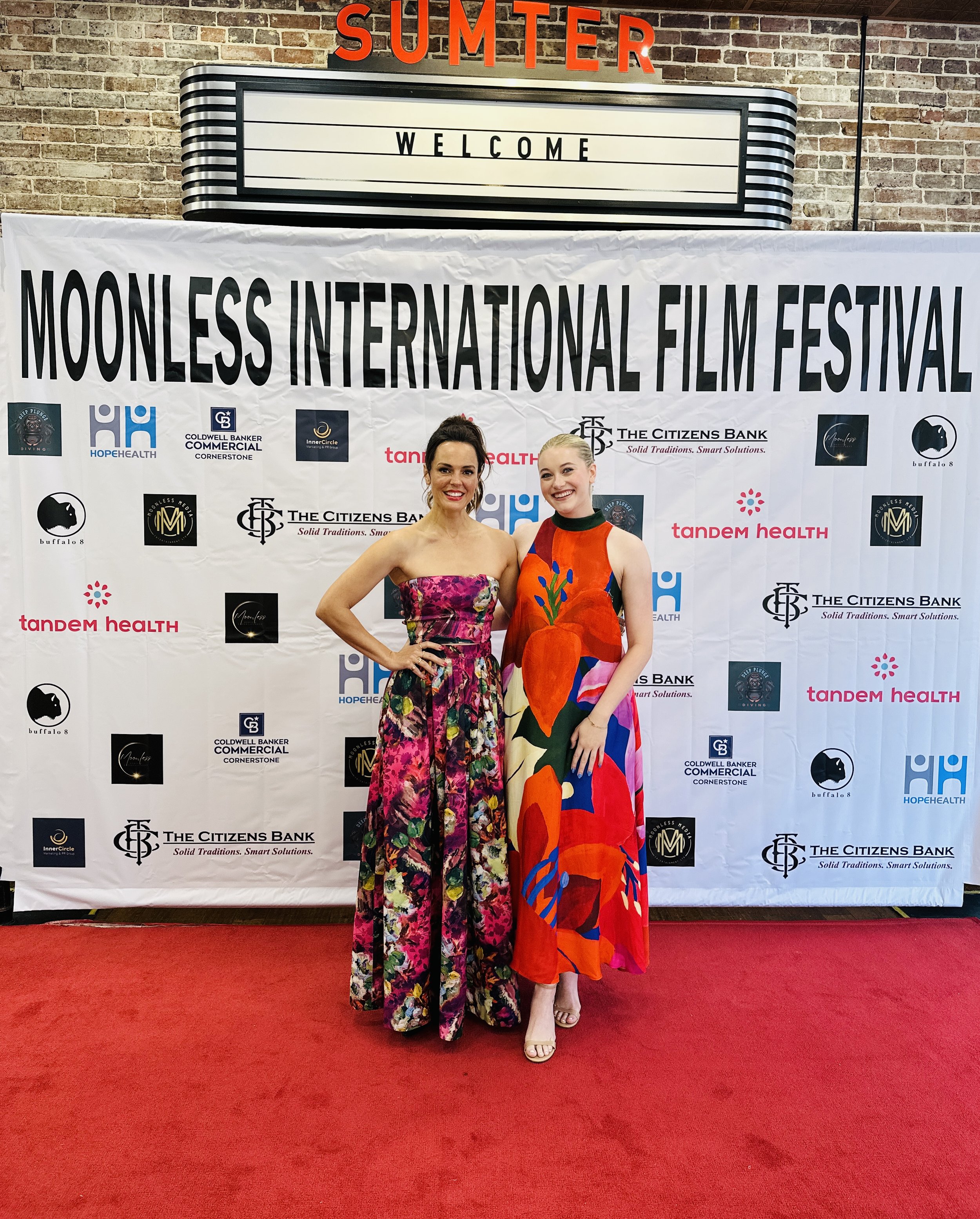 Erin Cahill and Julia Reilly on the red carpet at the Moonless International Film Festival