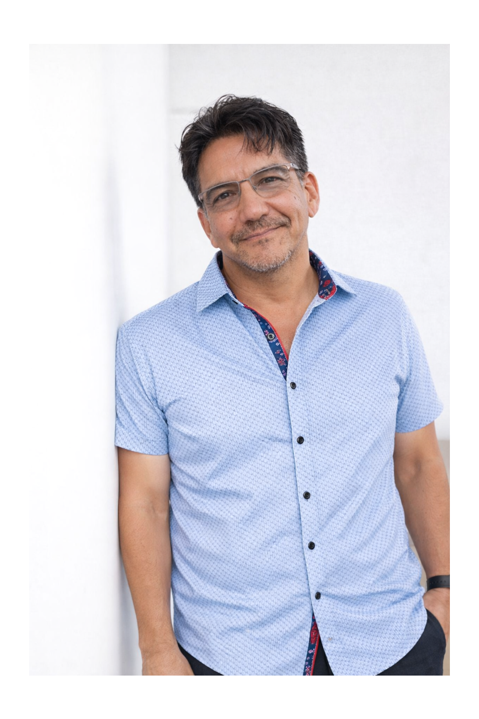 { border: 4px solid #FFFFFF;      padding: 0px;}