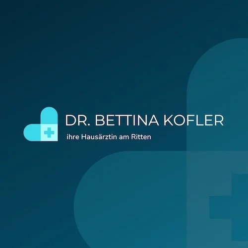 Logo mit einem blauen Medizin-Cross und Text, der Dr. Bettina Kofler als Hausärztin am Ritten beschreibt.