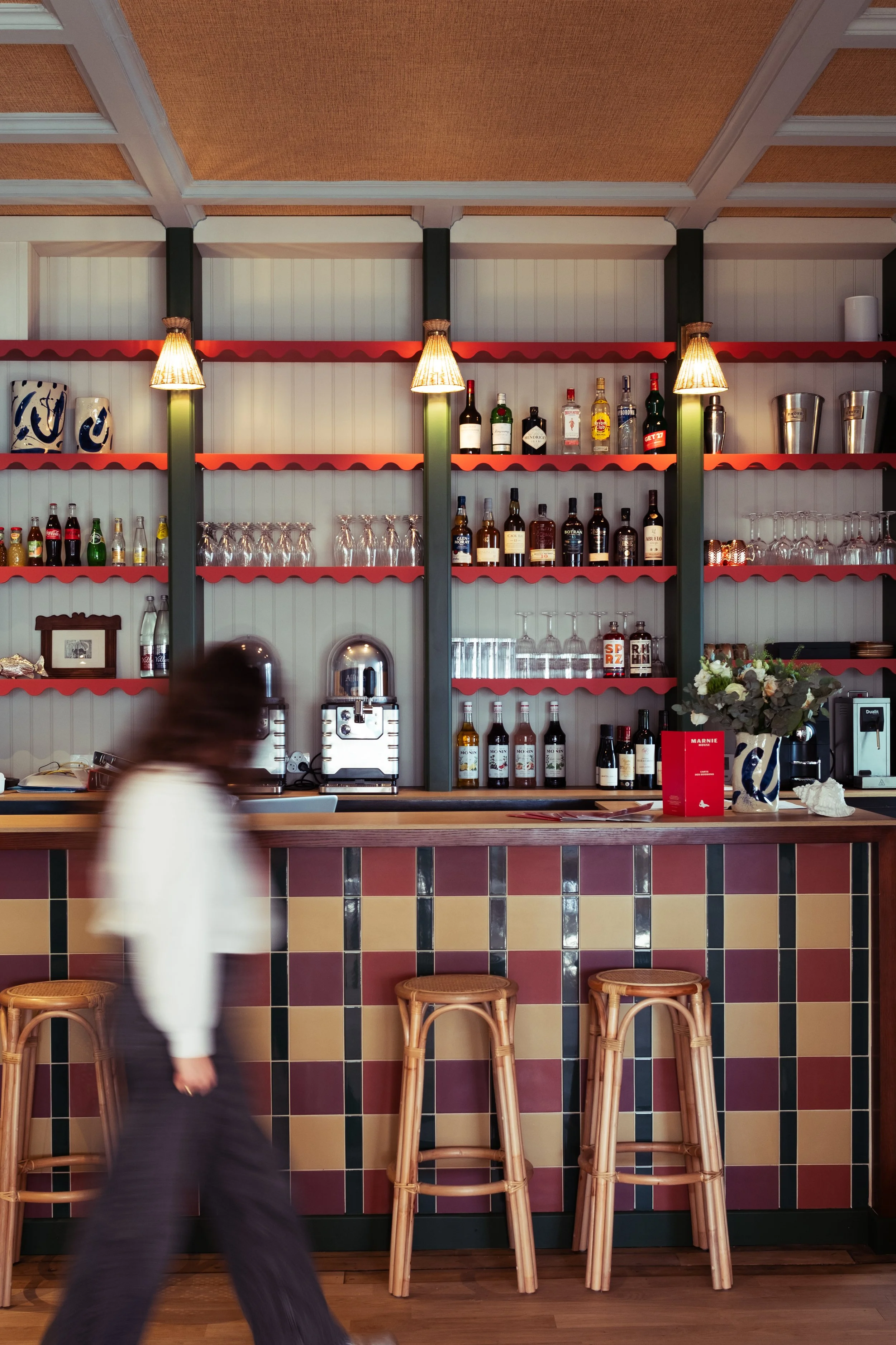 Bar.jpg
