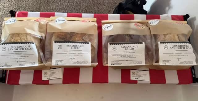 Pre-orders are ready for pick up this morning! 🍞
Online orders and shipping options are available!
#smallbusiness #cottagebakery #soughdough #homebakery #homebaker #gourmetcookieshop #gourmetcookies #guthealth #sweetbread #bananabread
