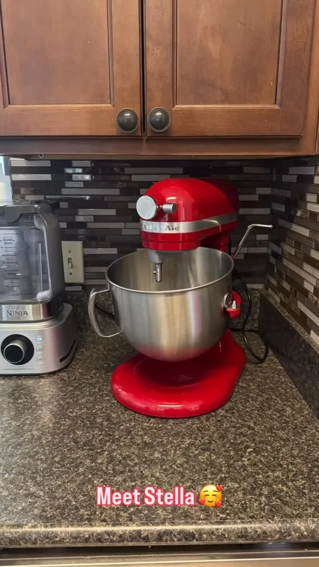 Being a brand new bakery, and increasing my customers and need for certain baked items… My silly hand mixer is just not cutting it. An investment in myself and my business, Stella is going to make me proud! ❤️
#SmallBusiness #cottagebakery #