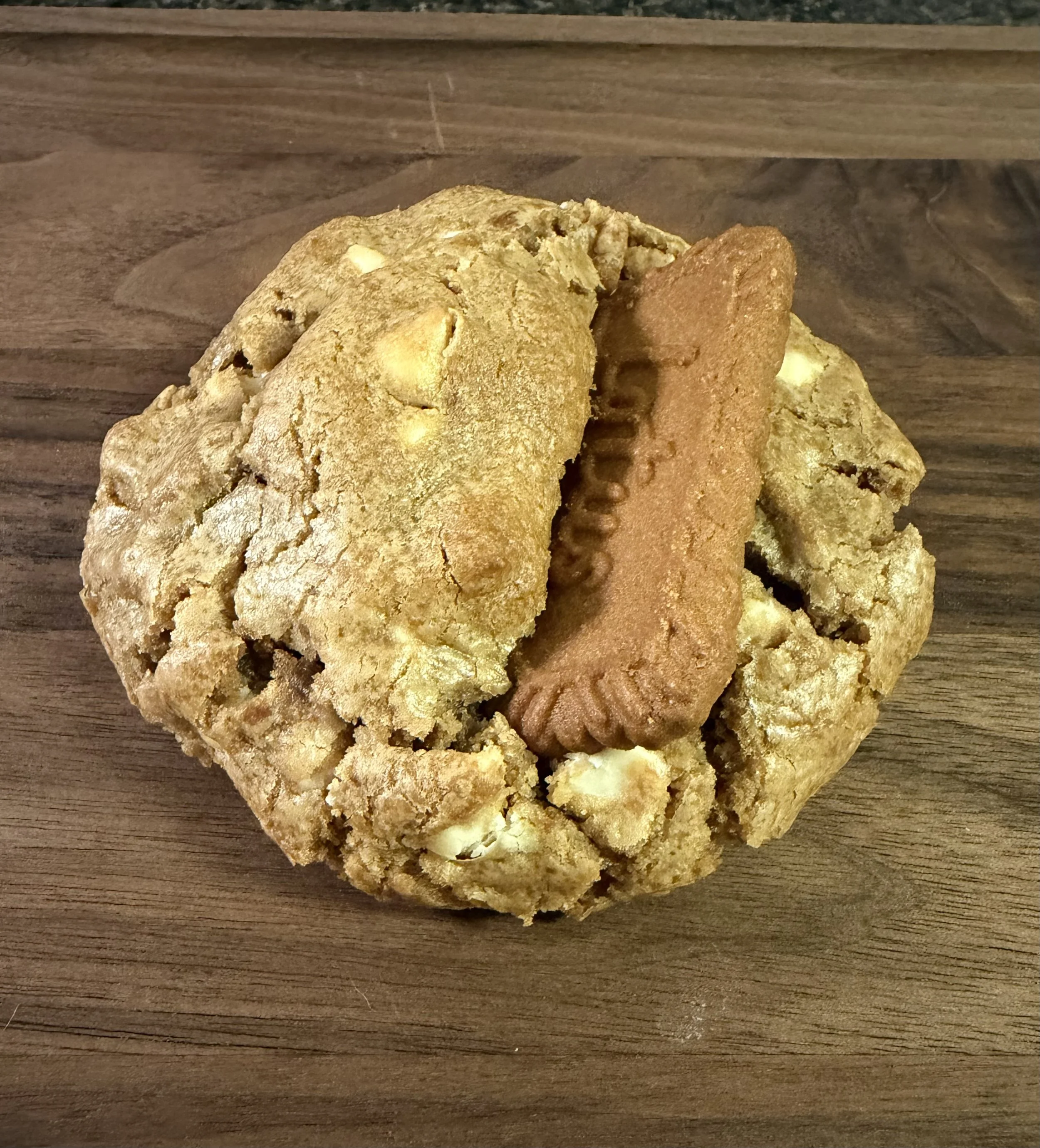 Colossal Cookie - White Chocolate Biscoff